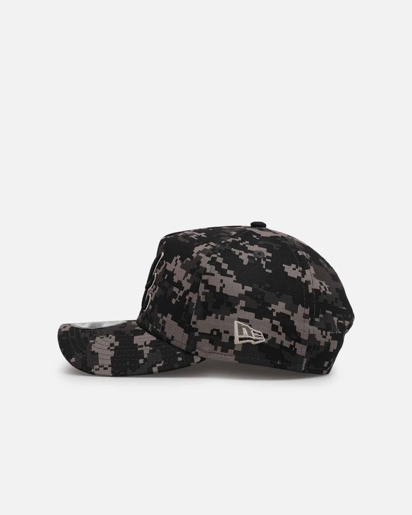 New Era Atlanta Braves 'Black Digi Camo' 9FORTY A-Frame Snapback Black/Grey sold by Culture Kings product image thumbnail 4