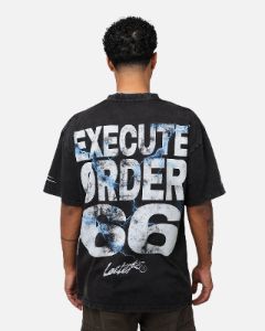 Star Wars Darth Sidious T-Shirt Vintage Black sold by Culture Kings