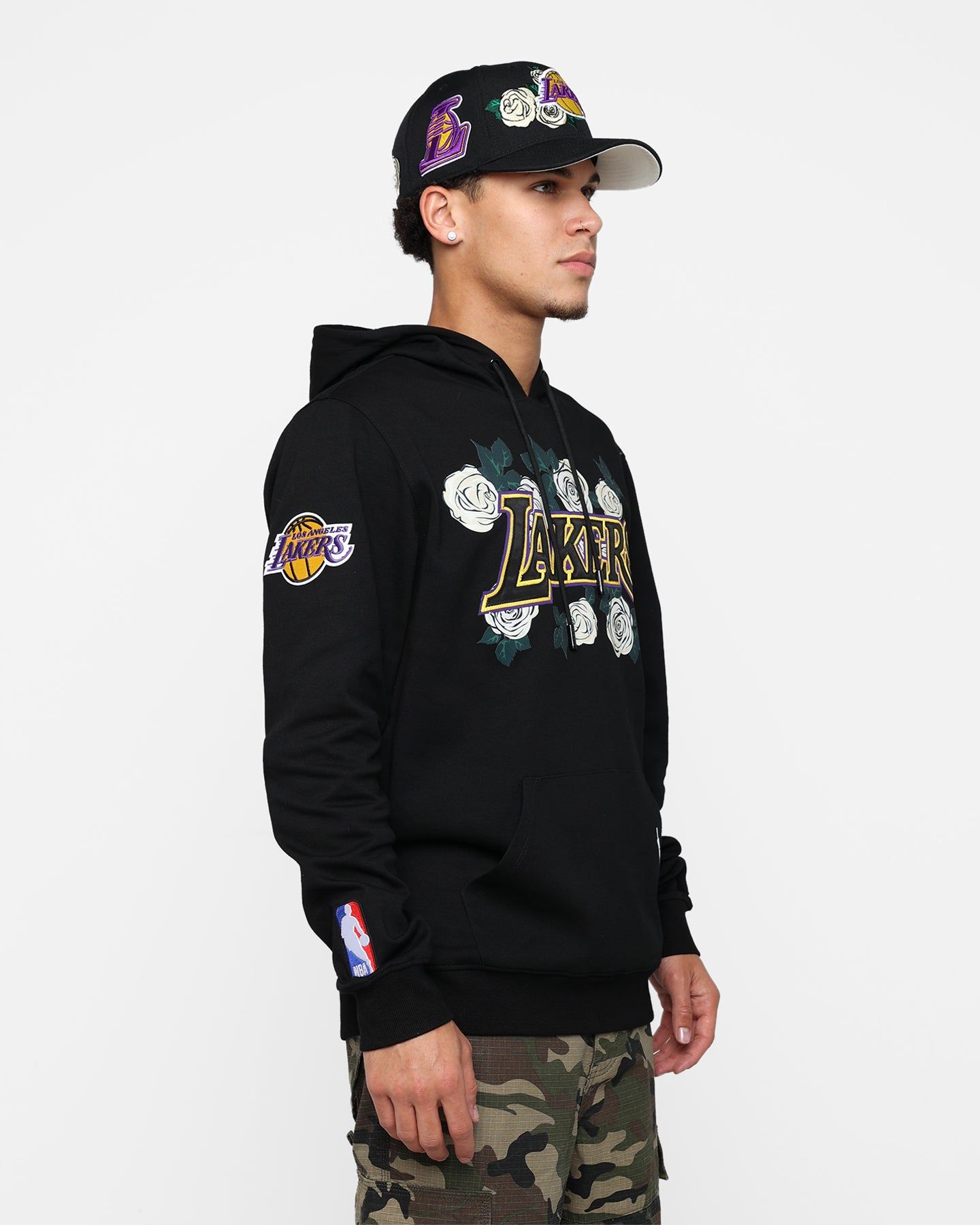 Pro Standard Los Angeles Lakers Roses Hoodie Black sold by Culture Kings product image thumbnail 6