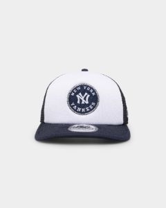 New Era New York Yankees Golfer Trucker Snapback White/Navy sold by Culture Kings