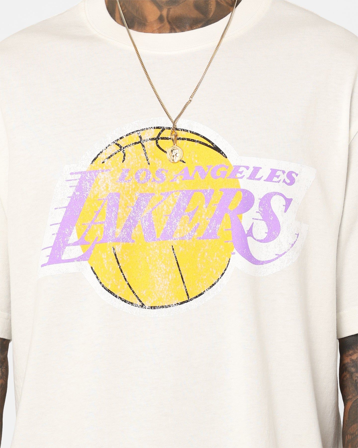 Mitchell & Ness Los Angeles Lakers Oversized Logo T-Shirt Vintage White sold by Culture Kings product image thumbnail 3