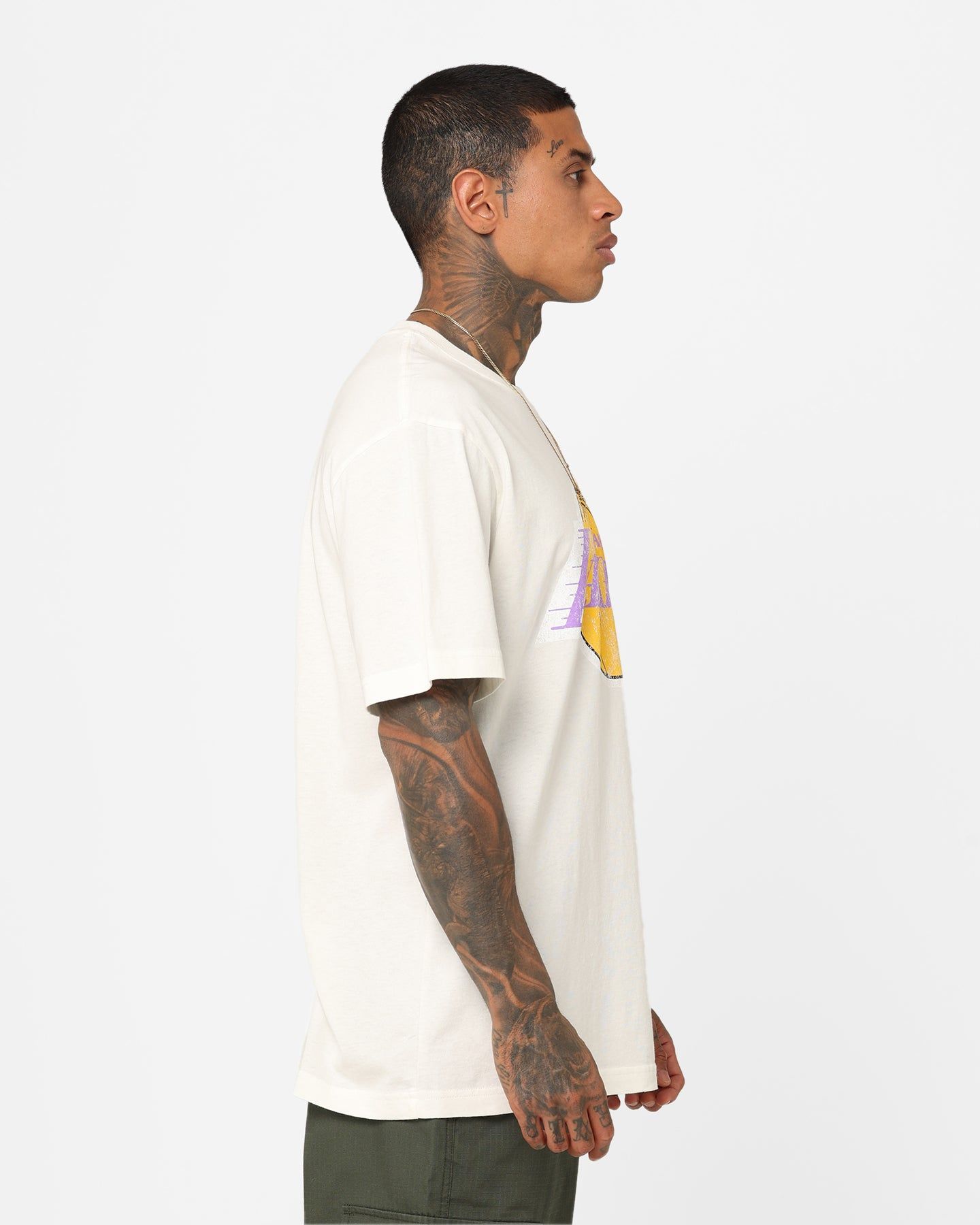 Mitchell & Ness Los Angeles Lakers Oversized Logo T-Shirt Vintage White sold by Culture Kings product image thumbnail 5