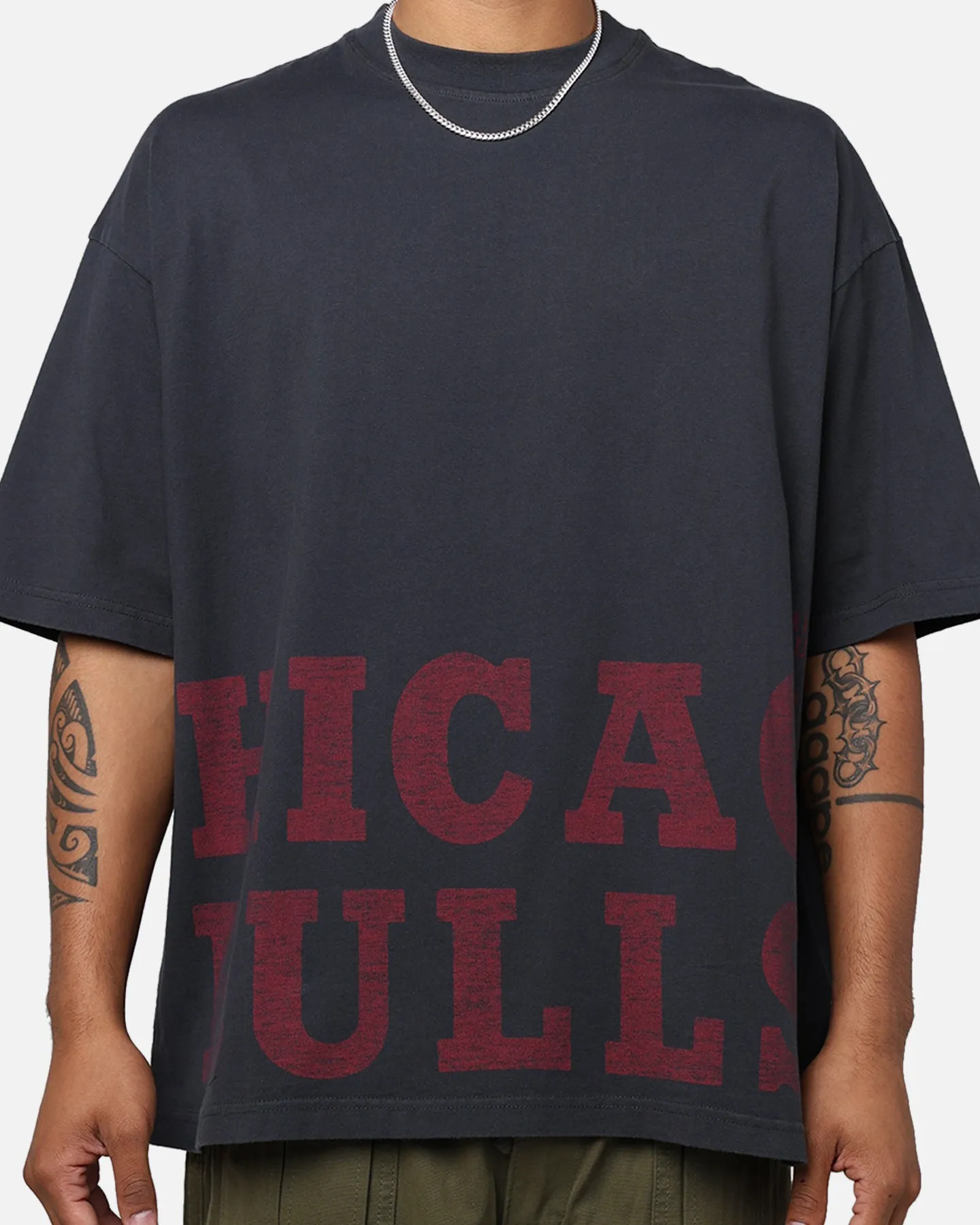 New Era Chicago Bulls Oversized T-Shirt Black sold by Culture Kings product image thumbnail 4