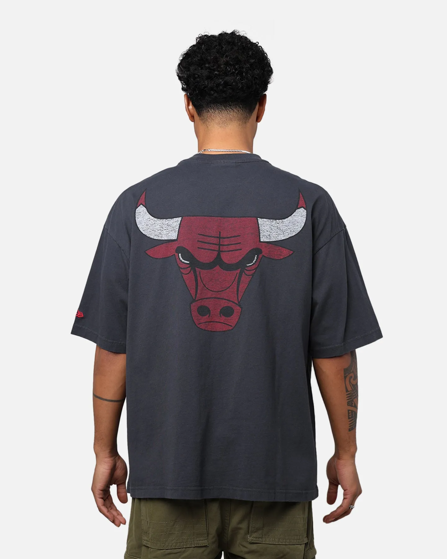 New Era Chicago Bulls Oversized T-Shirt Black sold by Culture Kings product image thumbnail 5