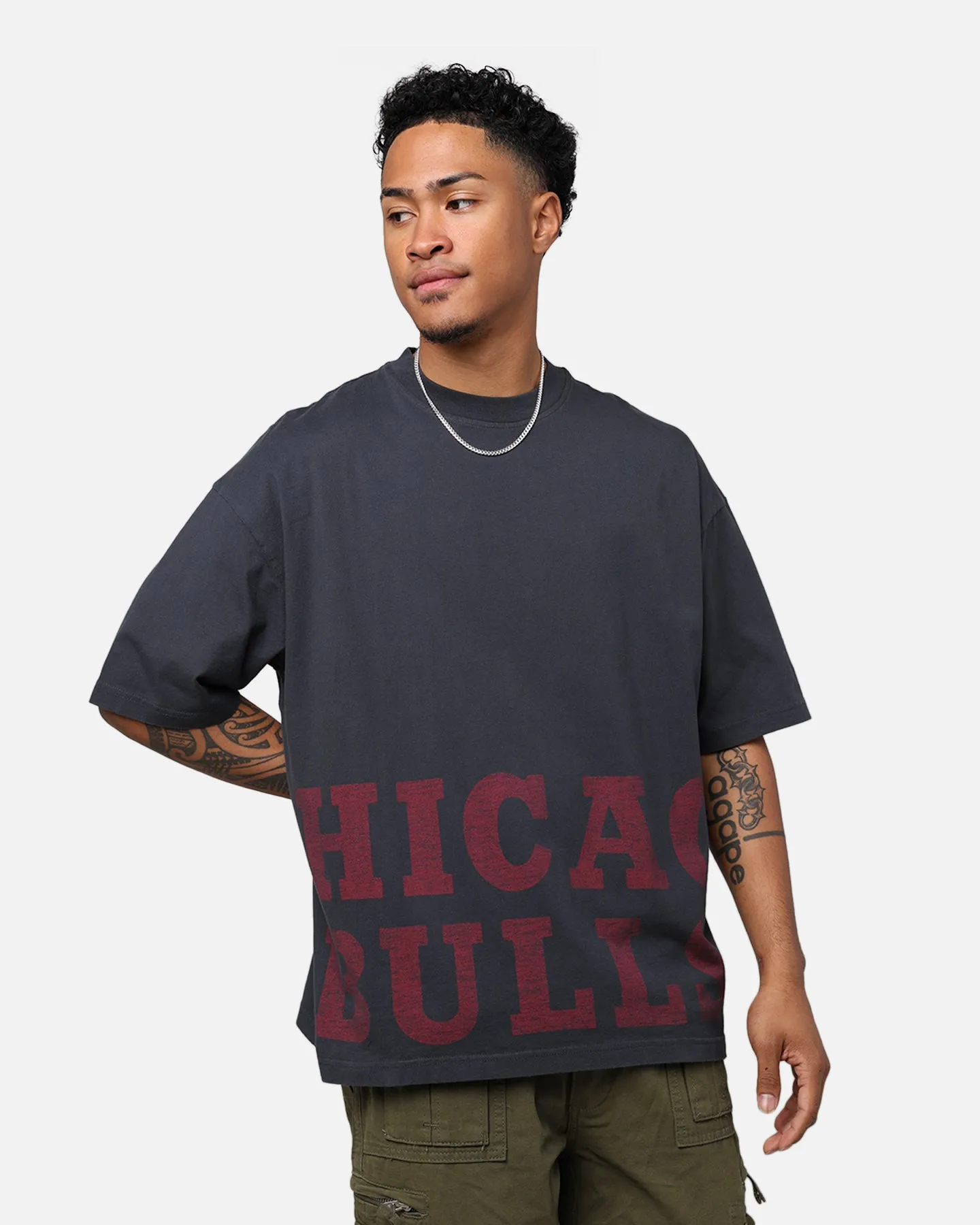 New Era Chicago Bulls Oversized T-Shirt Black sold by Culture Kings product image thumbnail 2