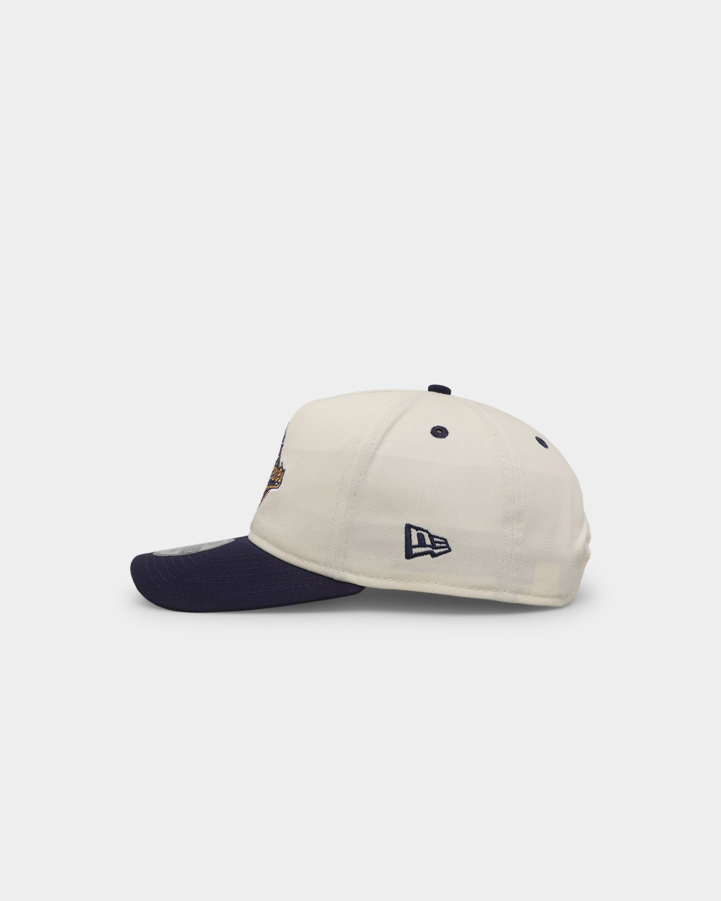 New Era Toronto Blue Jays '1990s World Series Through The Decades' 1993 World Series Golfer Snapback Chrome White sold by Culture Kings product image thumbnail 4