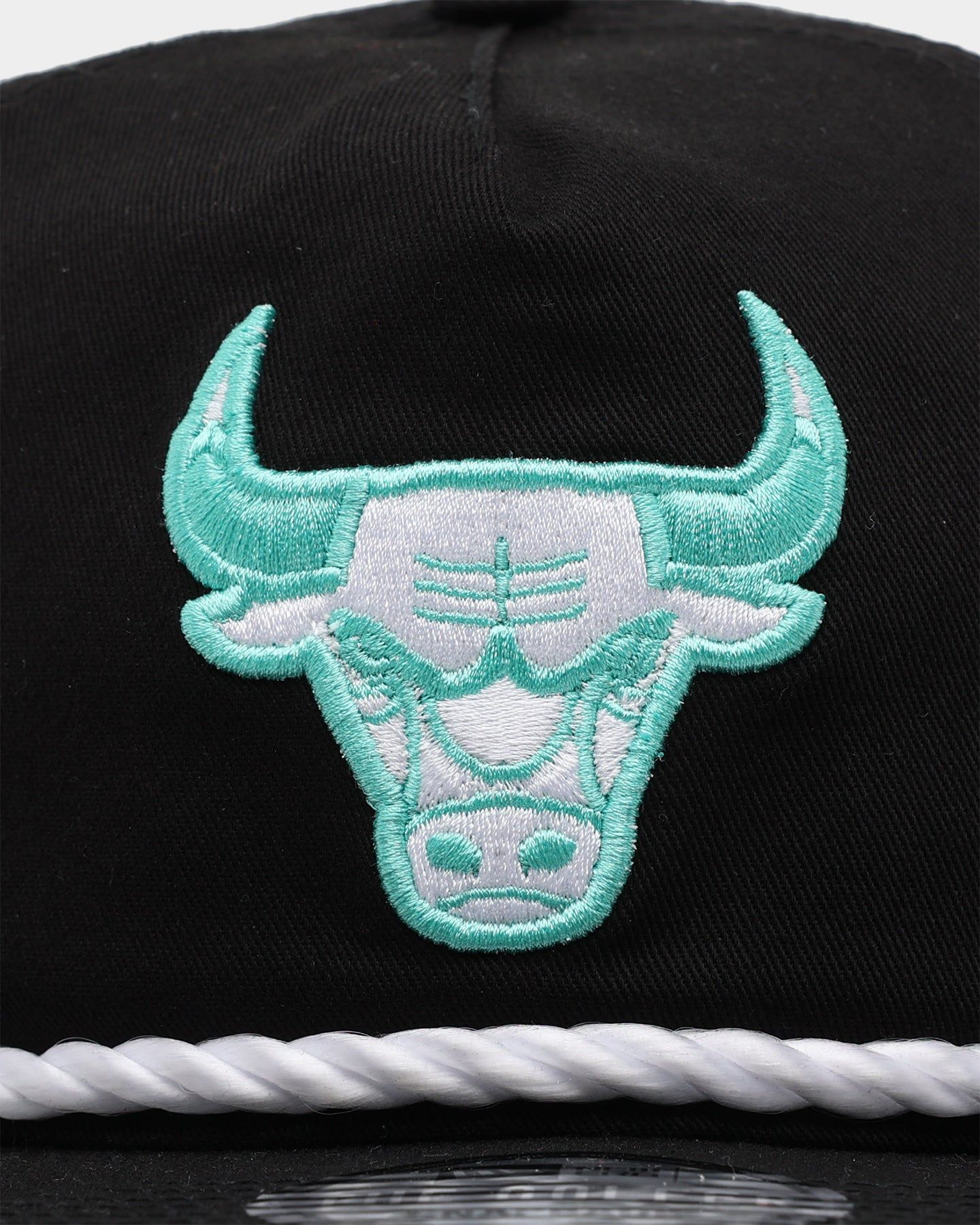 New Era Chicago Bulls 'Black Cool Mint Golfer Collection' Golfer Snapback Black/Mint sold by Culture Kings product image thumbnail 5