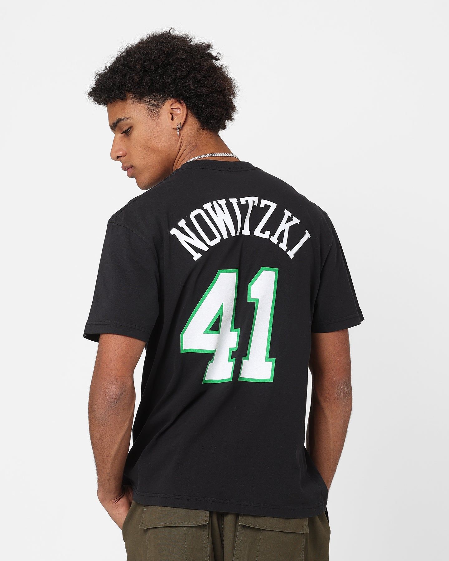 Mitchell & Ness Dallas Mavericks Dirk Nowitzki Player N&N T-Shirt Vintage Black sold by Culture Kings product image thumbnail 2