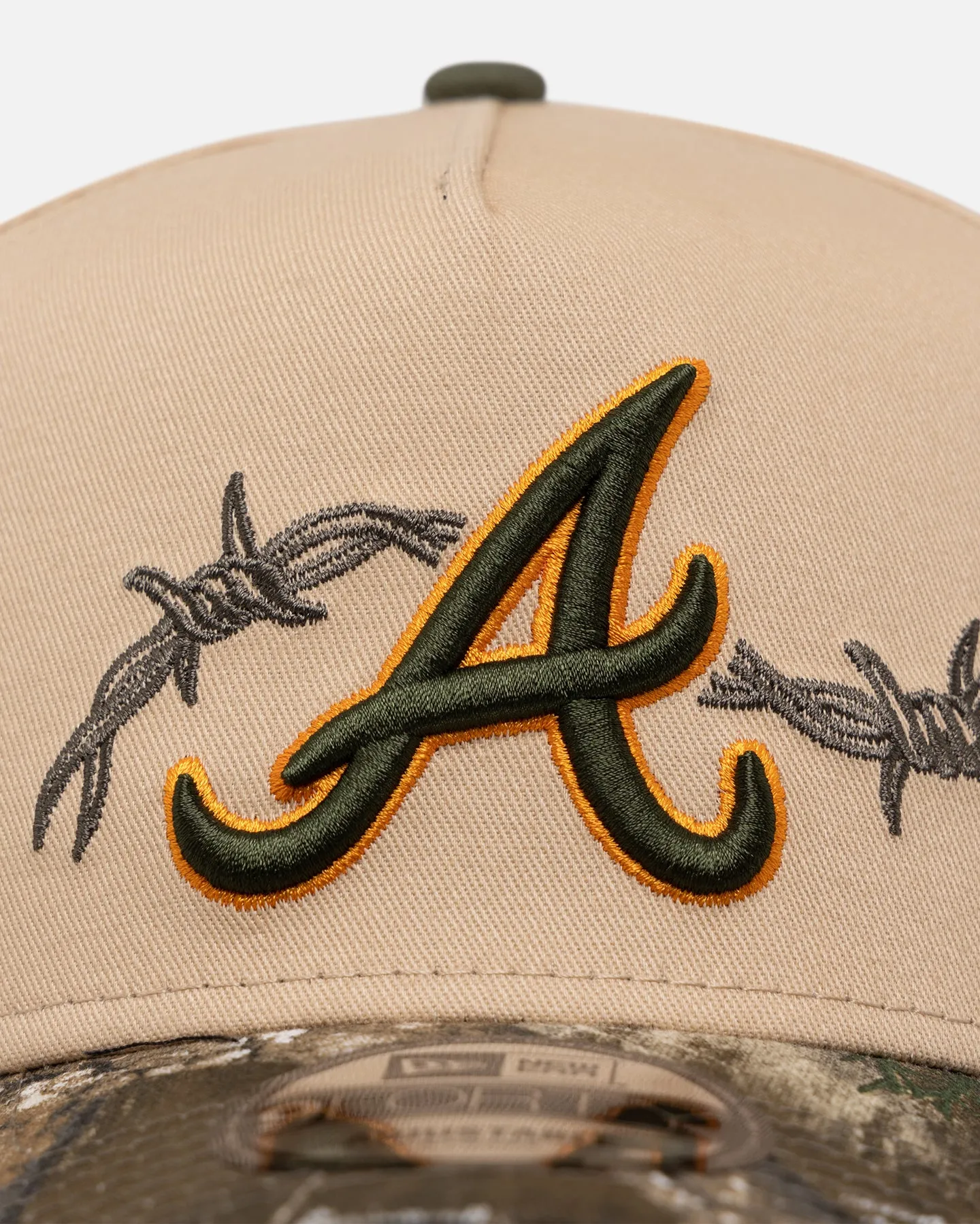 New Era Atlanta Braves 'Real Tree Edge Grit' 9FORTY A-Frame Snapback Oat Milk/Real Tree sold by Culture Kings product image thumbnail 5