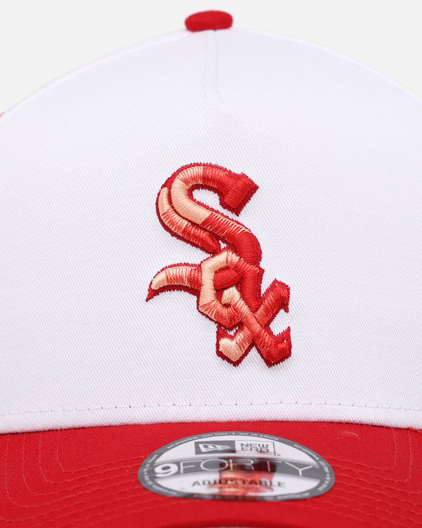 New Era Chicago White Sox 'Satin Blaze' 9FORTY A-Frame Snapback White/Scarlet sold by Culture Kings product image thumbnail 5