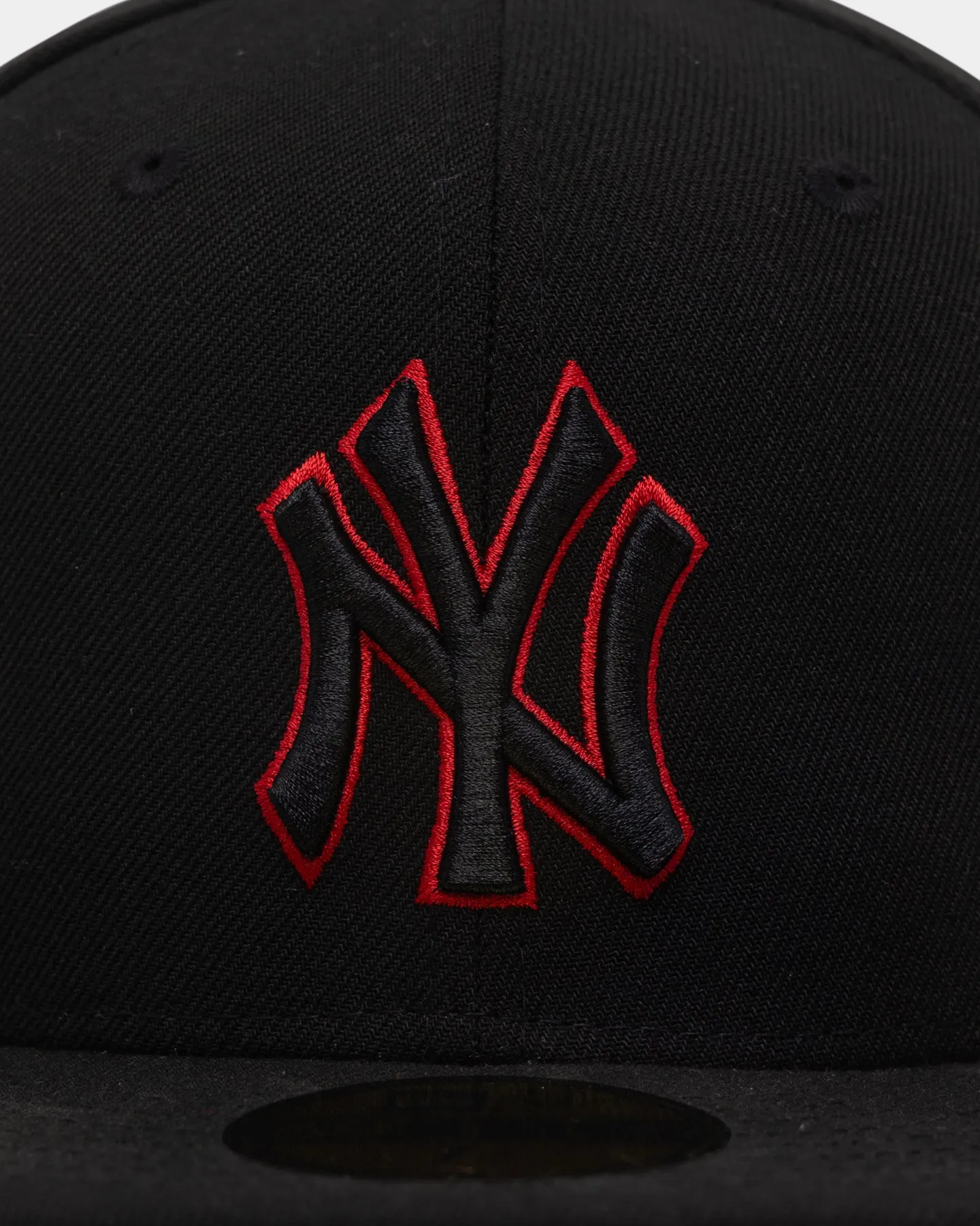 New Era New York Yankees "Scarlet Bottom" 59FIFTY Fitted Black/Scarlet sold by Culture Kings product image thumbnail 5