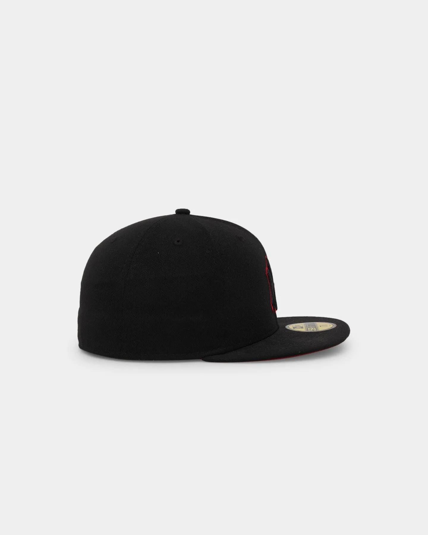 New Era New York Yankees "Scarlet Bottom" 59FIFTY Fitted Black/Scarlet sold by Culture Kings product image thumbnail 3