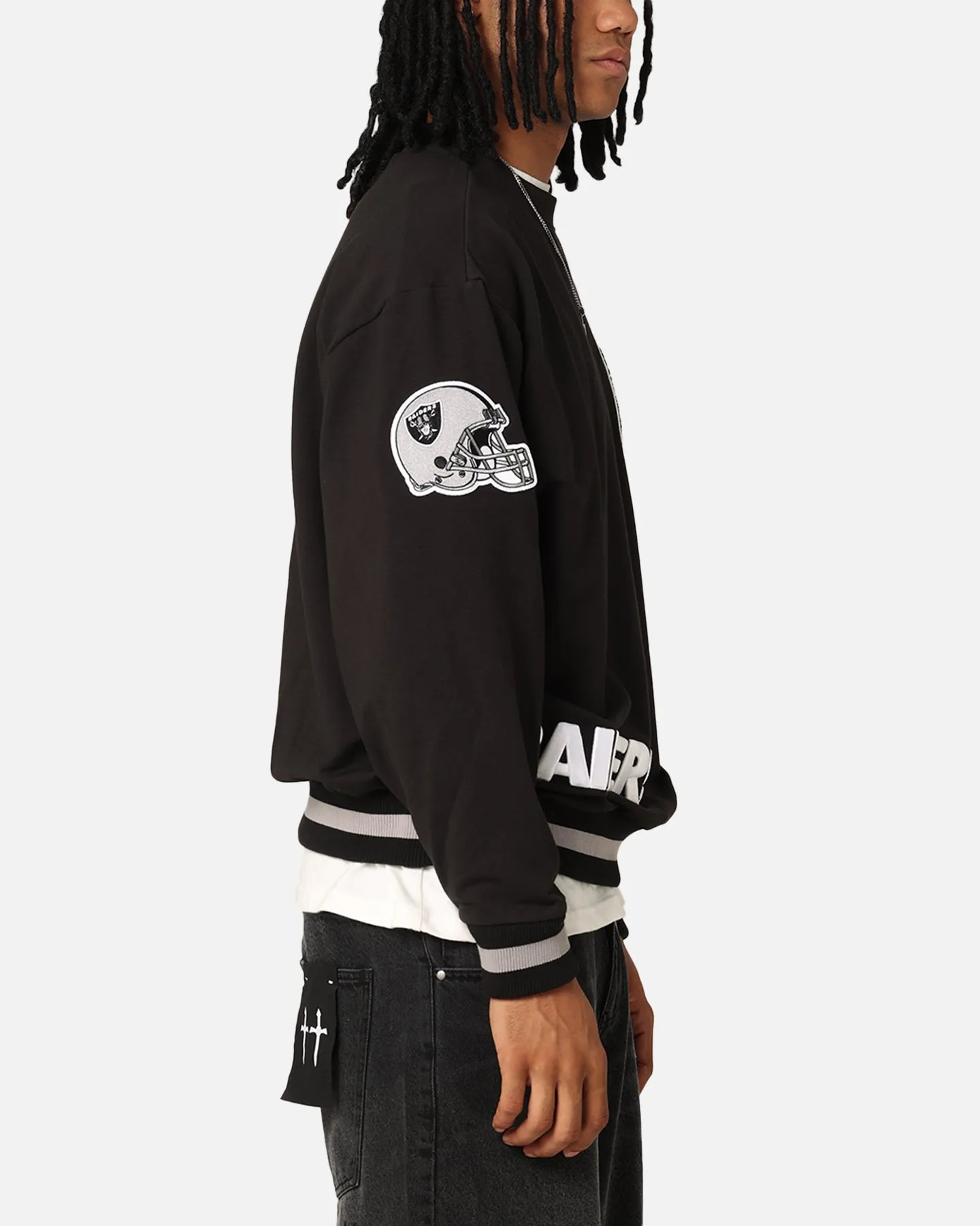 New Era Las Vegas Raiders Sweater Black sold by Culture Kings product image thumbnail 4