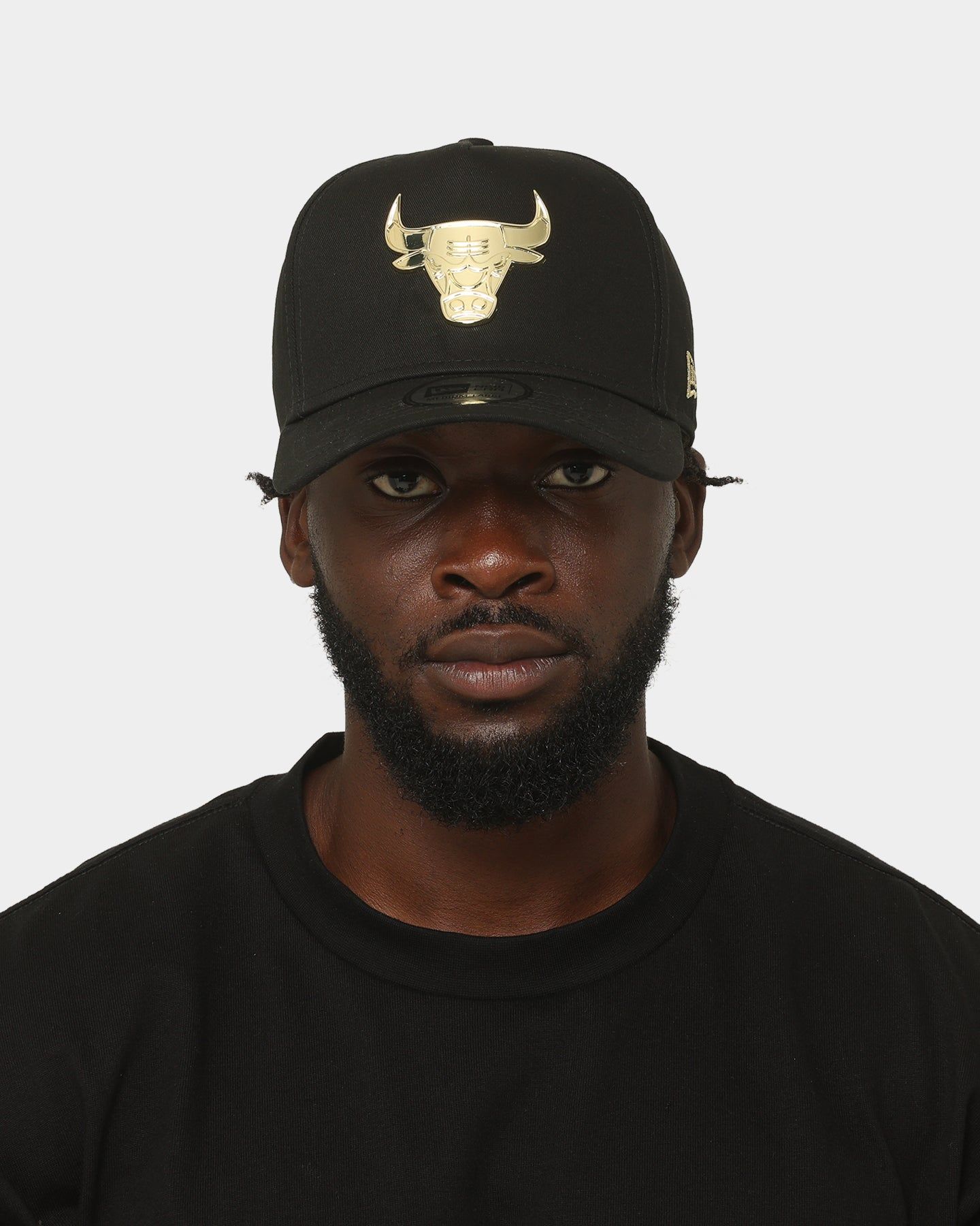 New Era Chicago Bulls 'Metal Badge' 9FORTY K-Frame Snapback Black/Gold Metallic sold by Culture Kings product image thumbnail 2