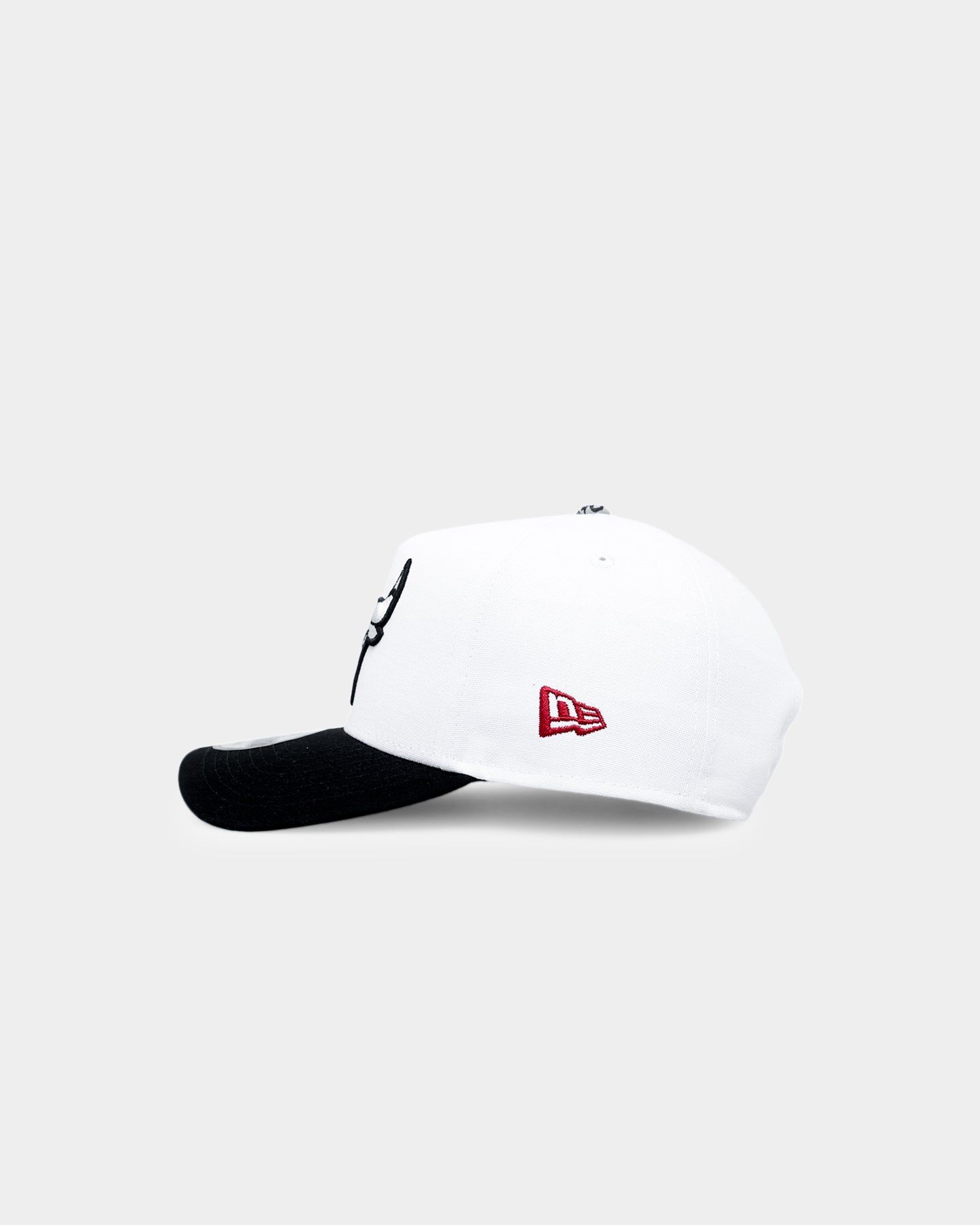 New Era Chicago Bulls 'Cement Grey' 9FORTY A-Frame Snapback White sold by Culture Kings product image thumbnail 4