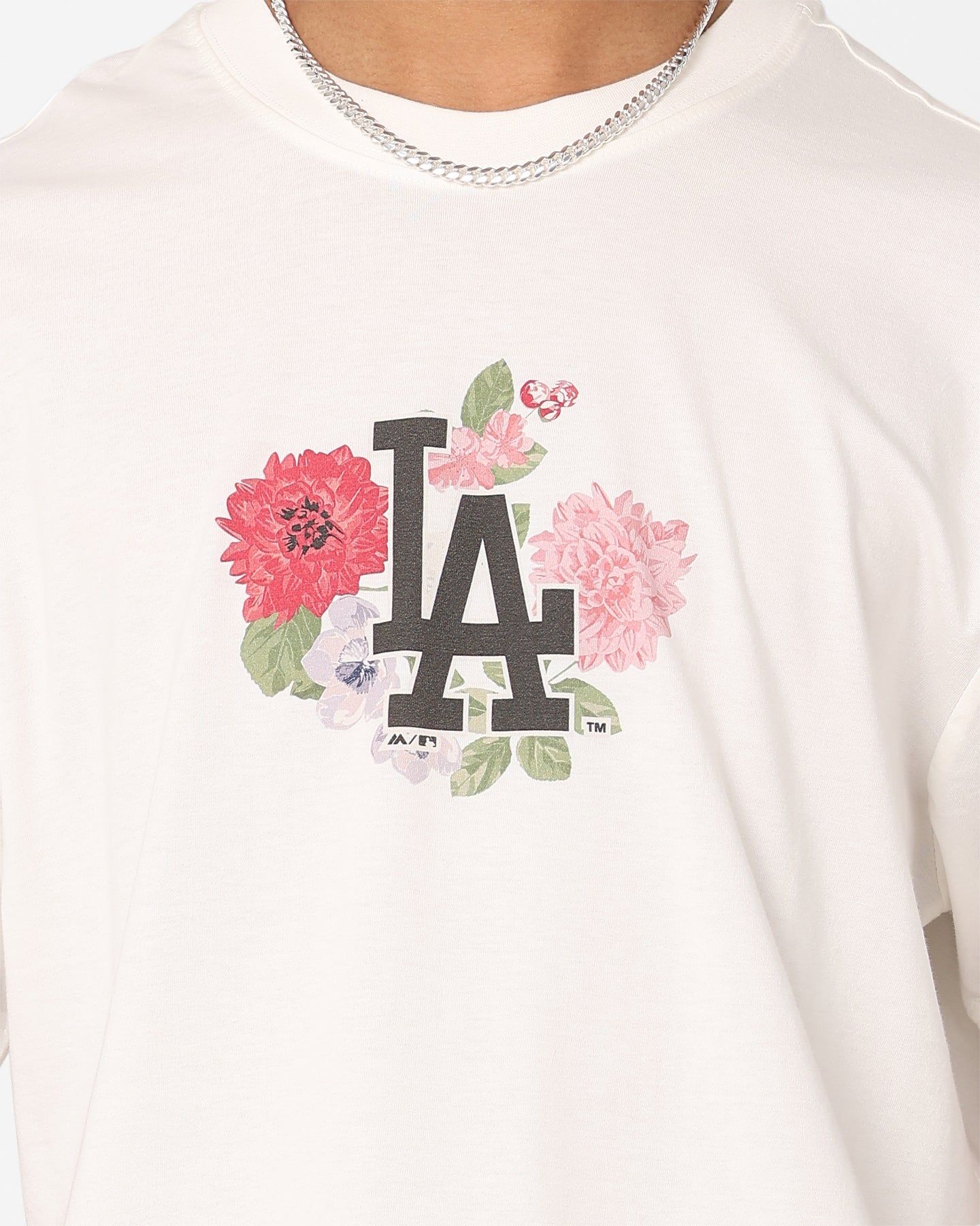 Majestic Athletic Los Angeles Dodgers Digi Floral Graphic T-Shirt Vintage White sold by Culture Kings product image thumbnail 4