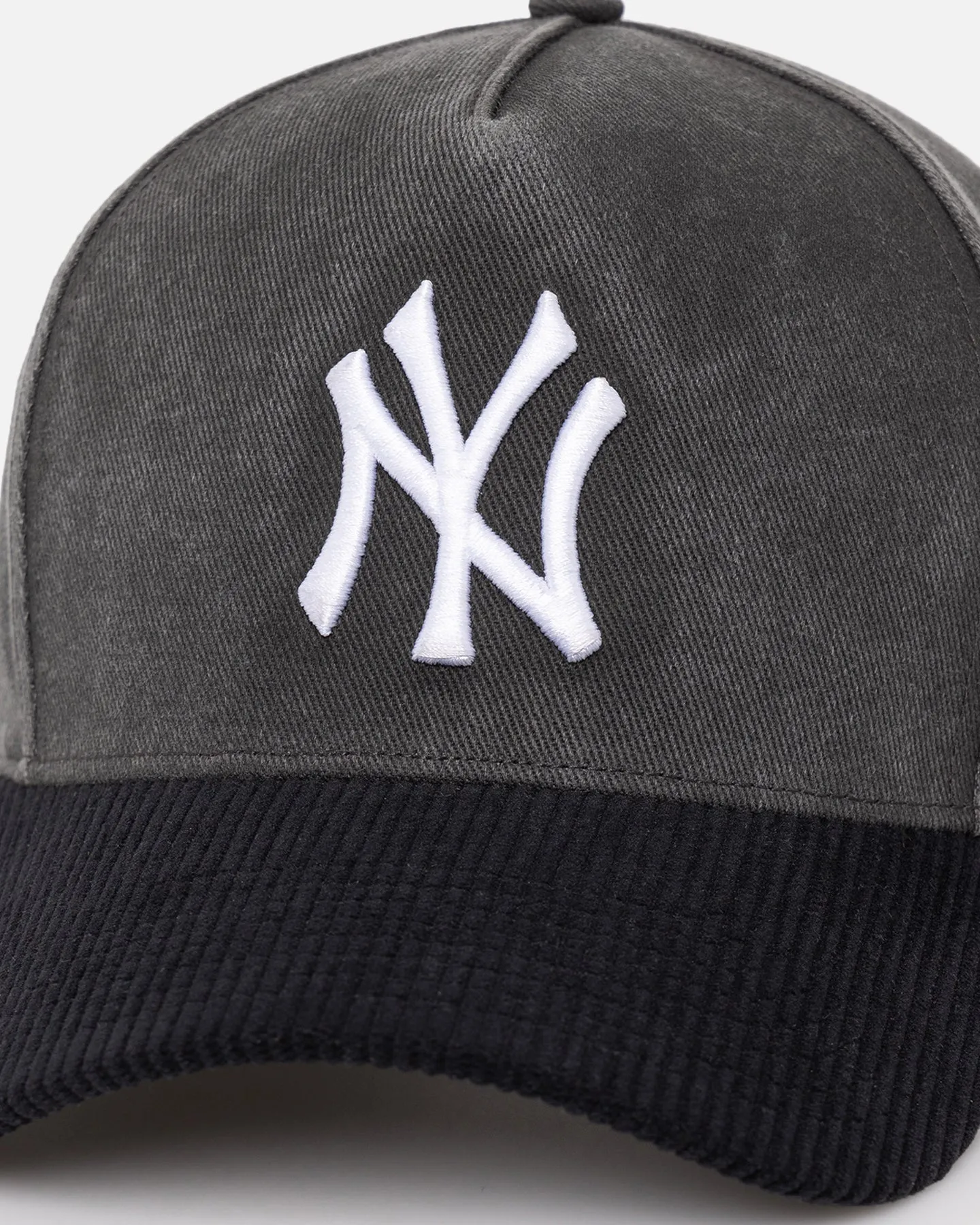47 Brand New York Yankees 'Apollo Corduroy' Offside DT Snapback Black sold by Culture Kings product image thumbnail 2