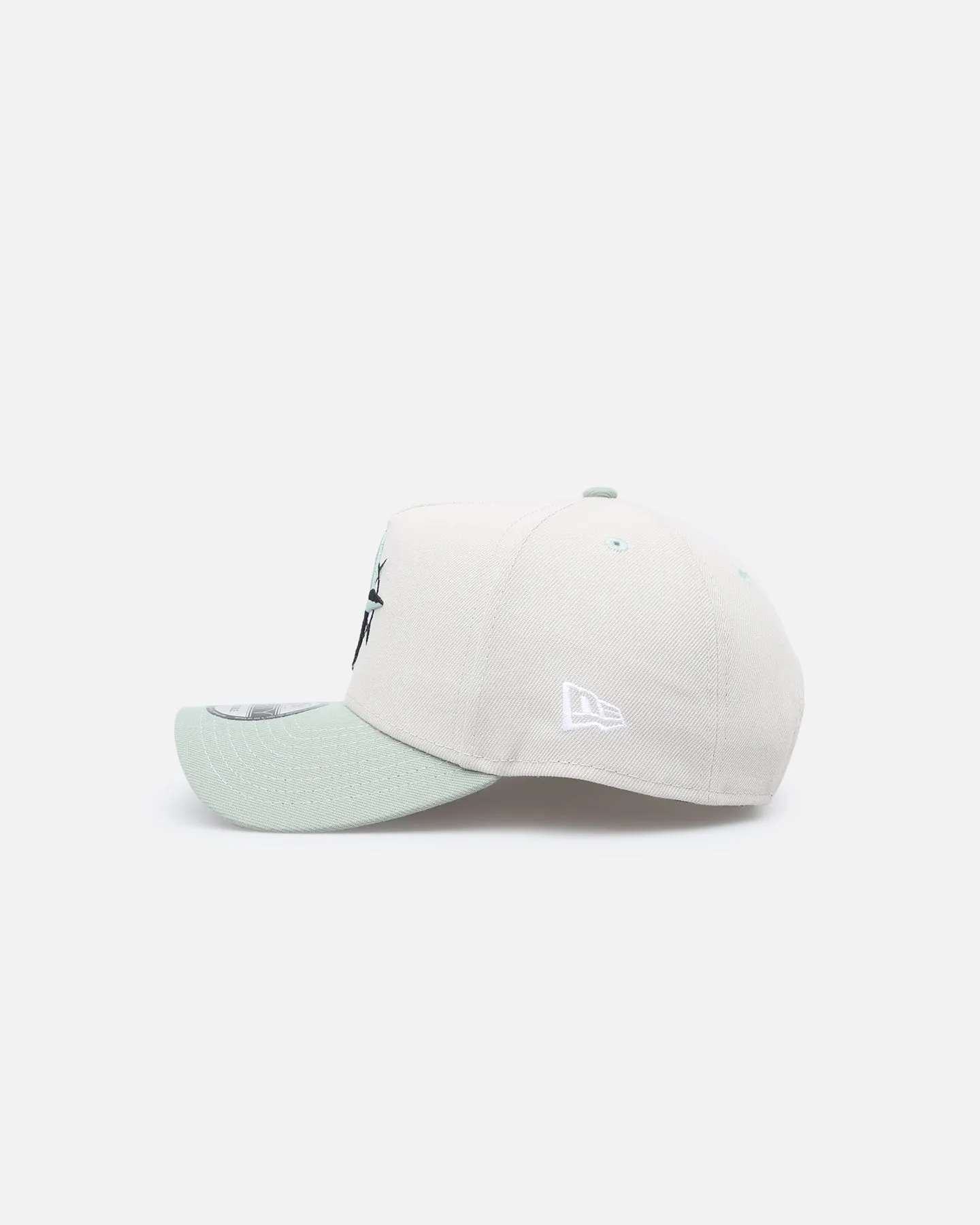 New Era Seattle Mariners 'Sea Glass' 9FORTY A-Frame Snapback Stone/Green sold by Culture Kings product image thumbnail 4