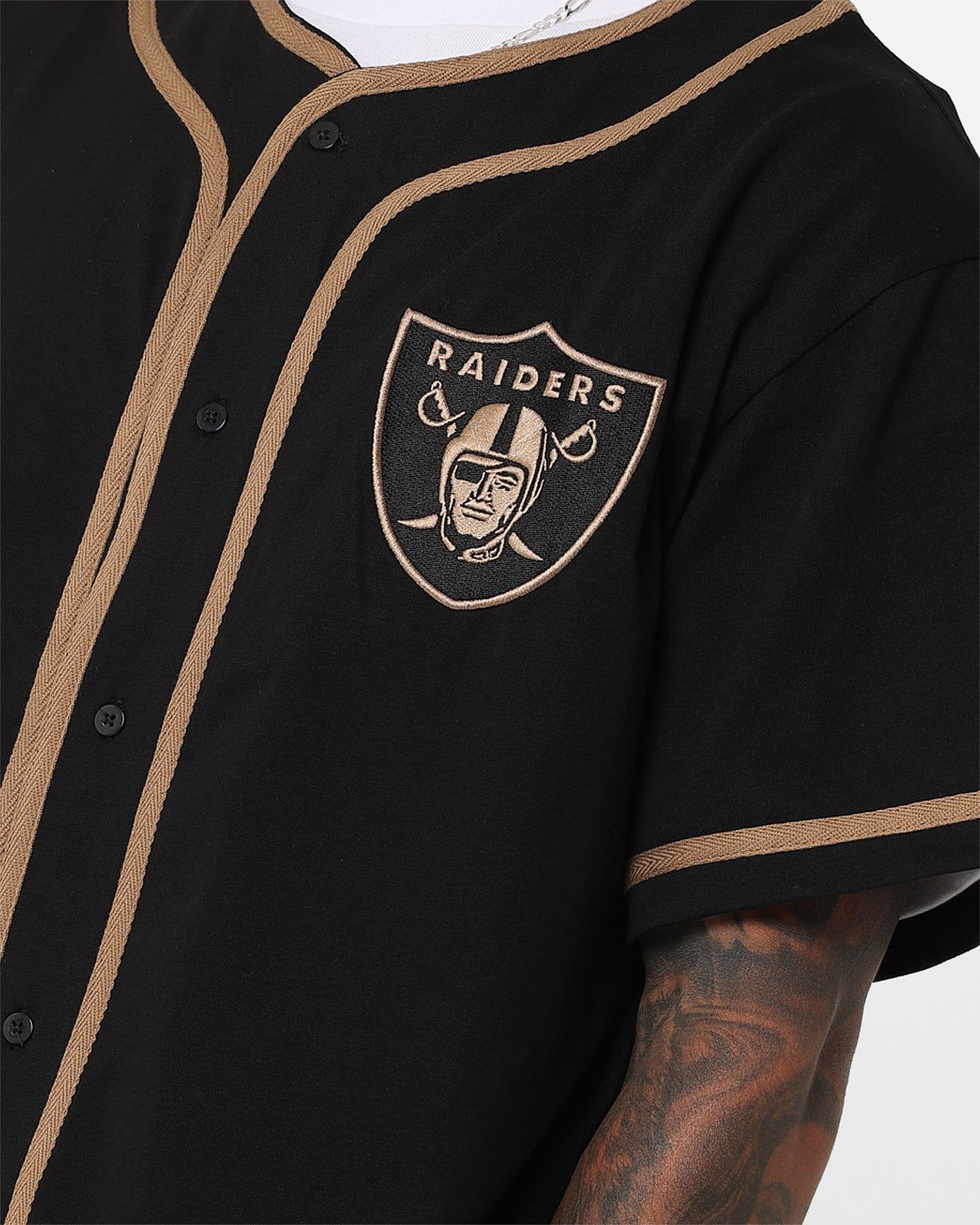 New Era Las Vegas Raiders Button Up T-Shirt Black sold by Culture Kings product image thumbnail 8