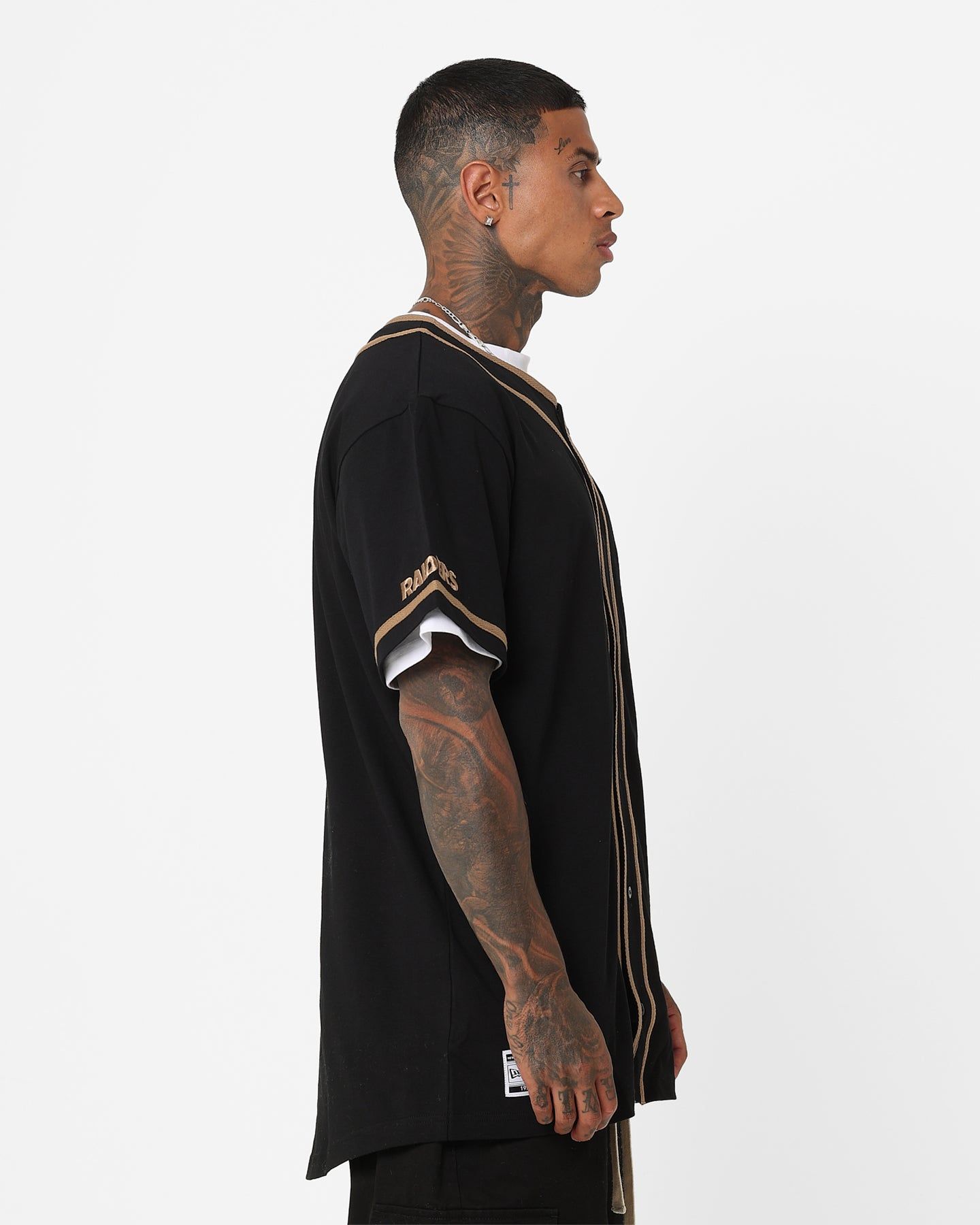 New Era Las Vegas Raiders Button Up T-Shirt Black sold by Culture Kings product image thumbnail 5