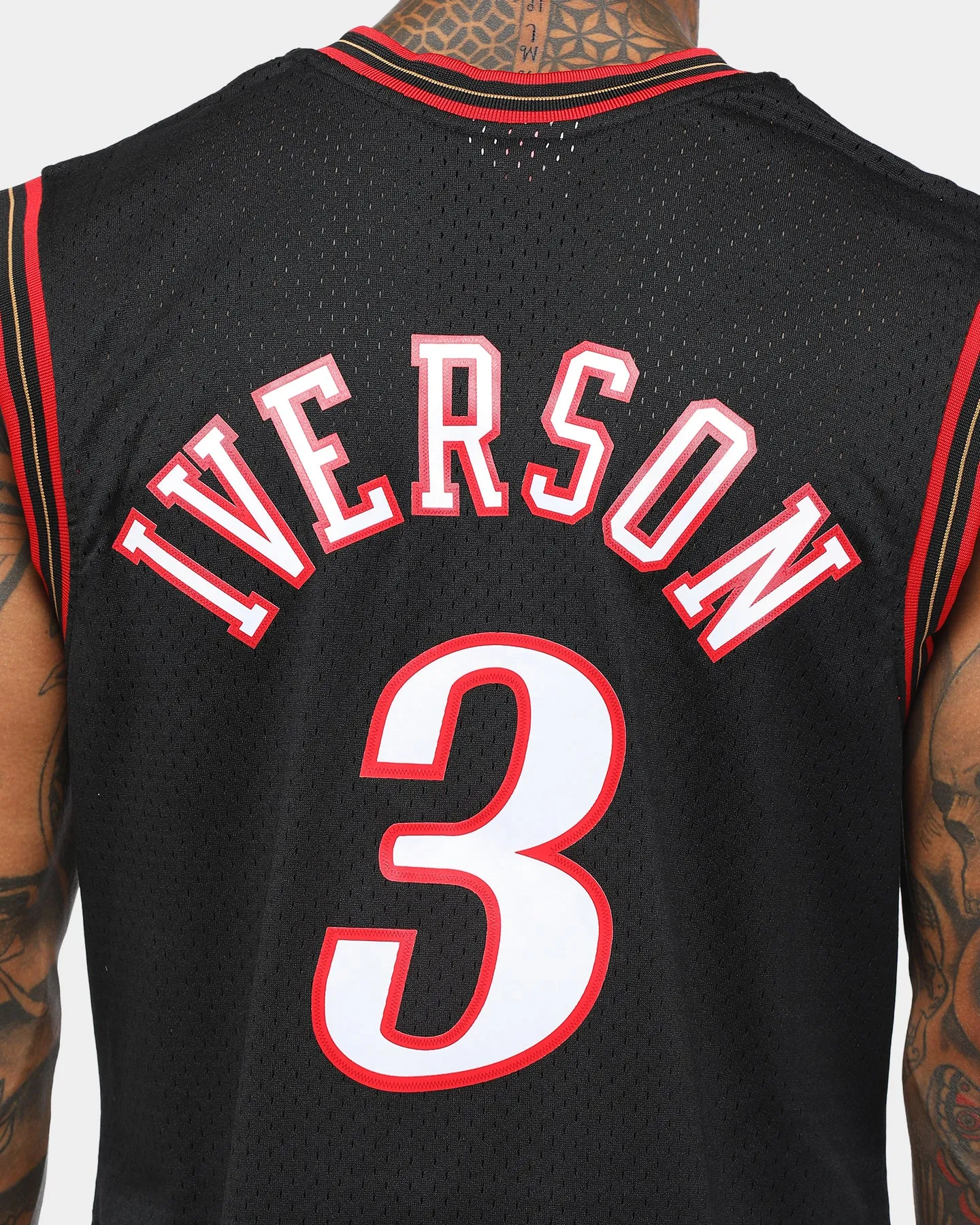 Mitchell & Ness Philadelphia 76ers Allen Iverson #3 Swingman Jersey Black sold by Culture Kings product image thumbnail 5
