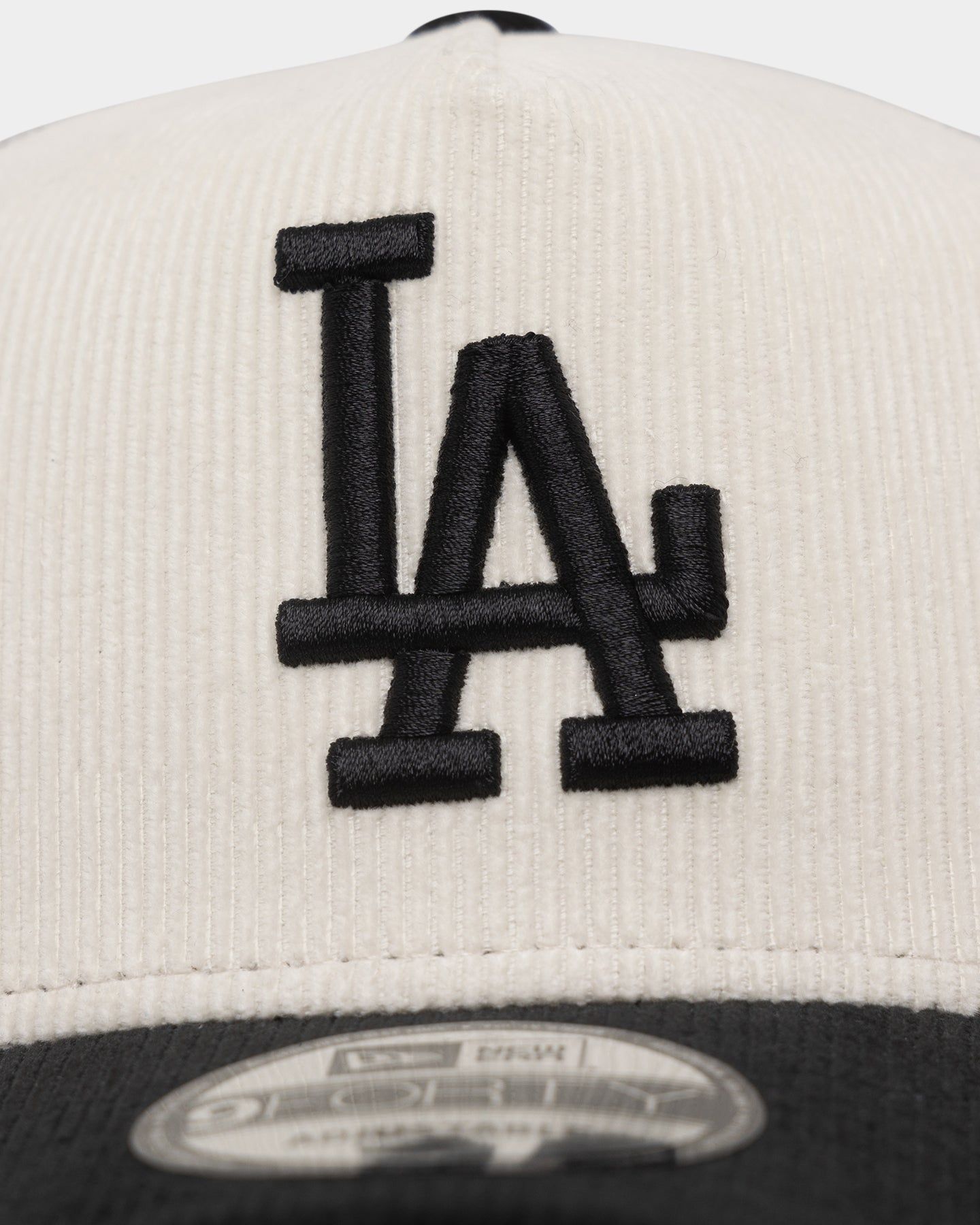 New Era Los Angeles Dodgers '2-Tone Corduroy' Trucker Snapback Chrome/Black sold by Culture Kings product image thumbnail 5
