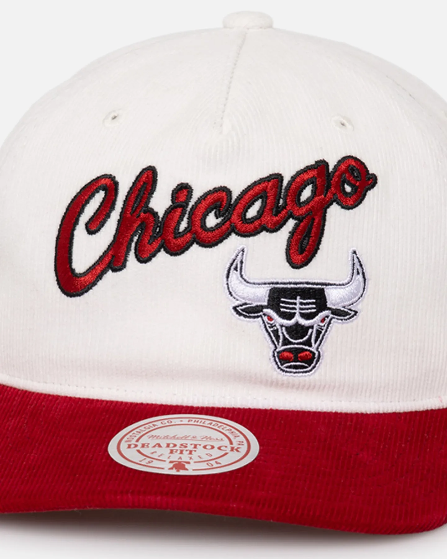 Mitchell & Ness Chicago Bulls History Origin Snapback White/Red sold by Culture Kings product image thumbnail 2