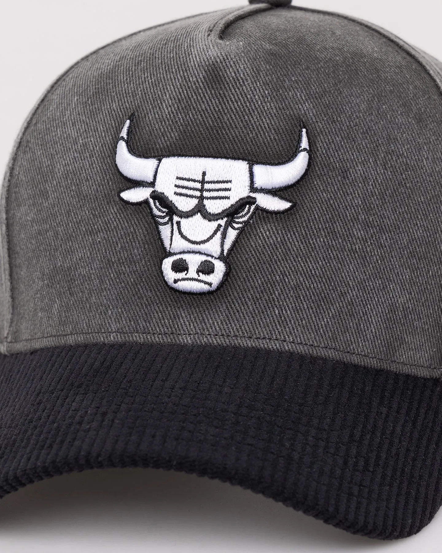 47 Brand Chicago Bulls 'Apollo Corduroy' Offside DT Snapback Black sold by Culture Kings product image thumbnail 2