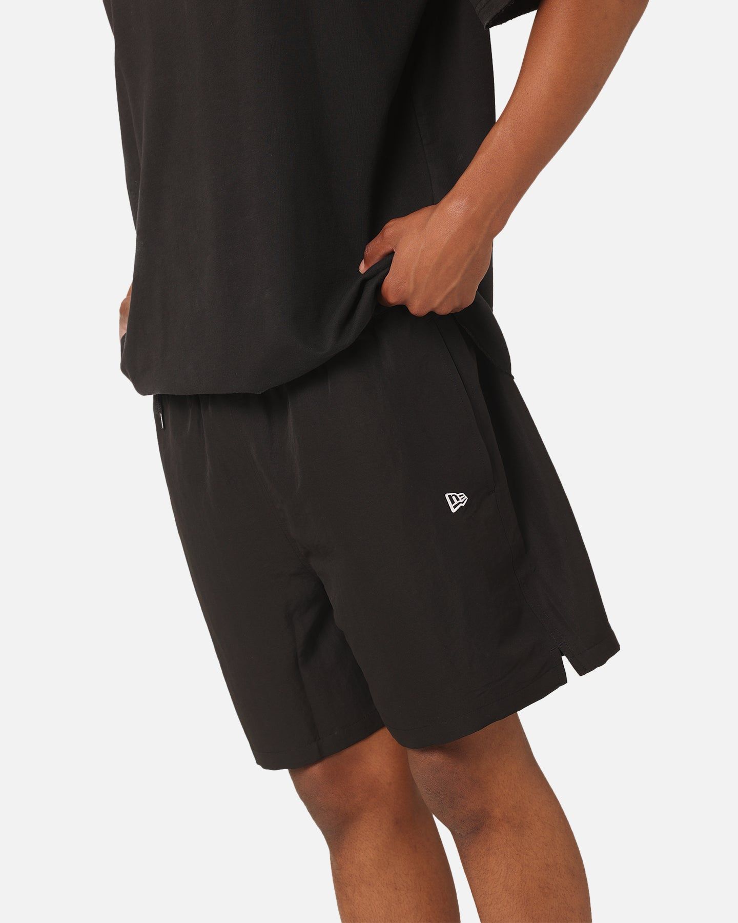 New Era Los Angeles Dodgers Woven Shorts Black sold by Culture Kings product image thumbnail 4