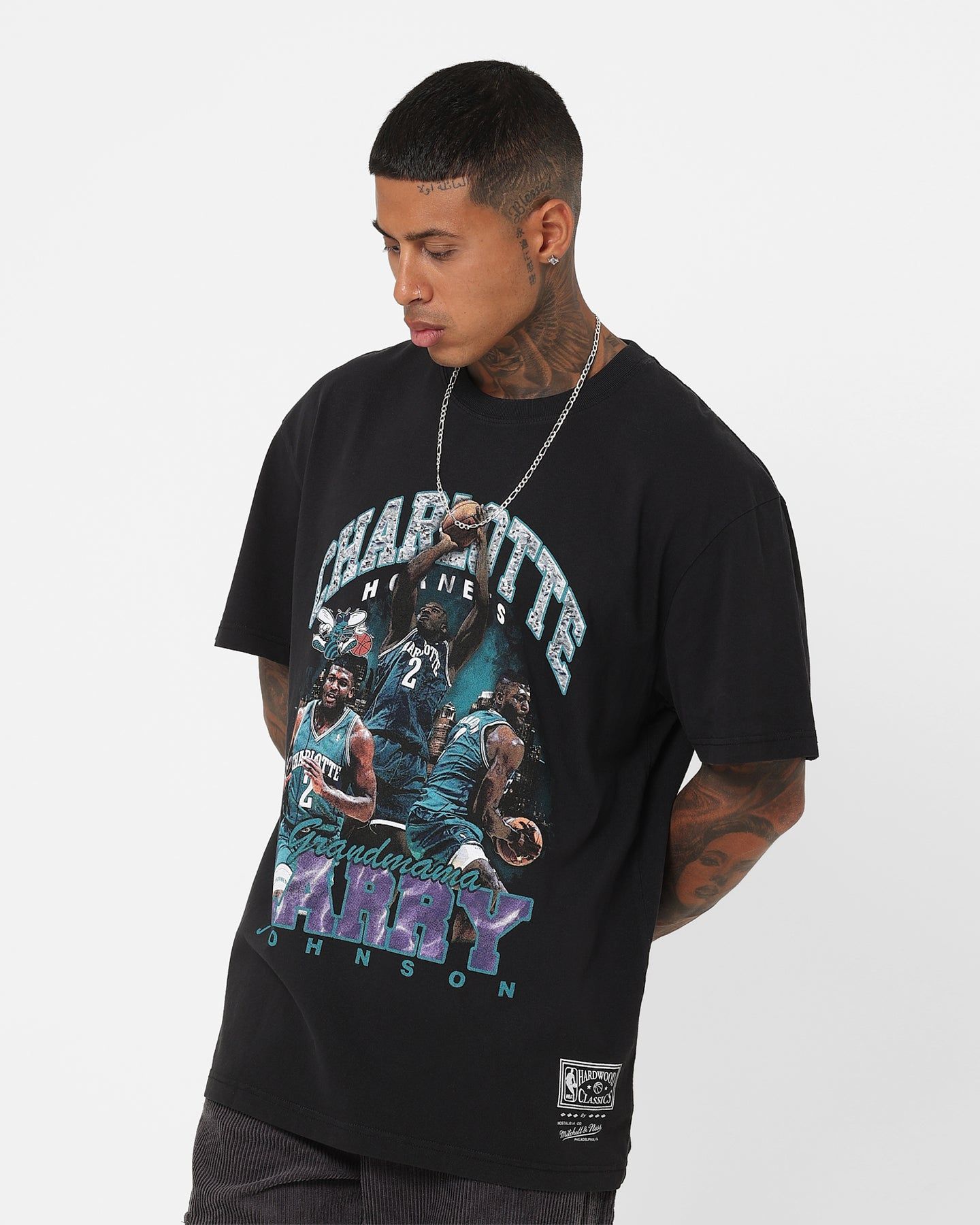 Mitchell & Ness Charlotte Hornets Larry Johnson Bling T-Shirt Black sold by Culture Kings product image thumbnail 6