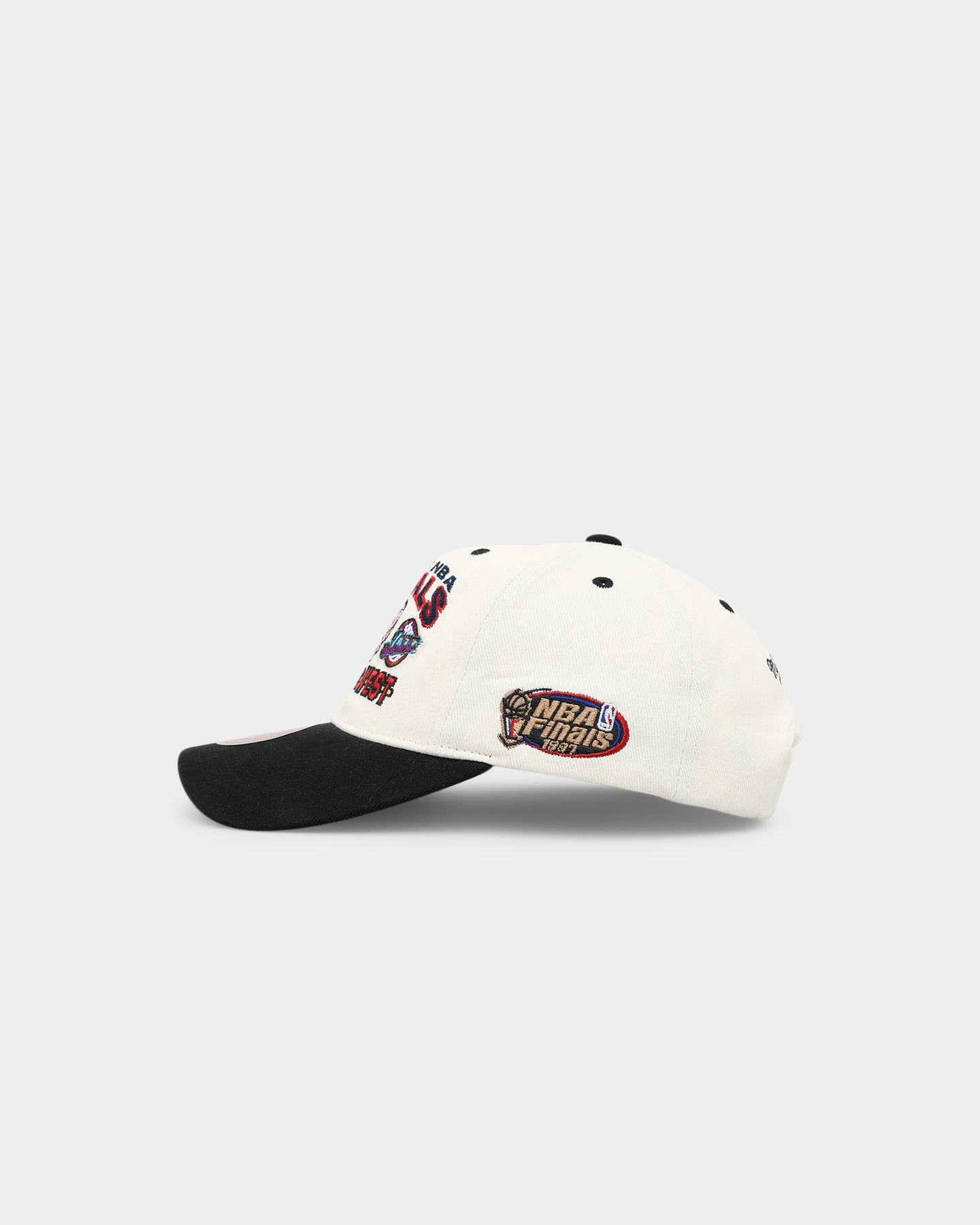 Mitchell & Ness Chicago Bulls 'Versus' Utah Jazz Deadstock Snapback Off White/Black sold by Culture Kings product image thumbnail 4