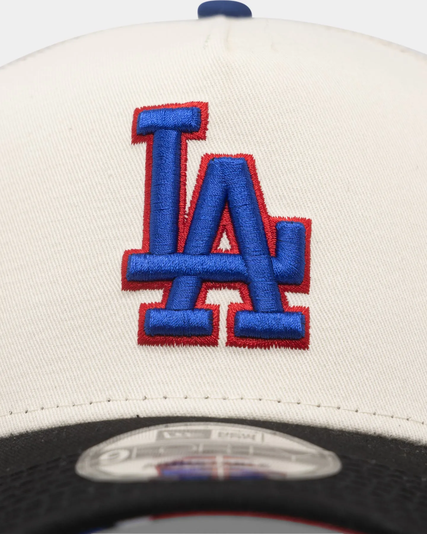 New Era Los Angeles Dodgers 'Retro Mosaic' 9FORTY A-Frame Trucker Snapback White/Black sold by Culture Kings product image thumbnail 5