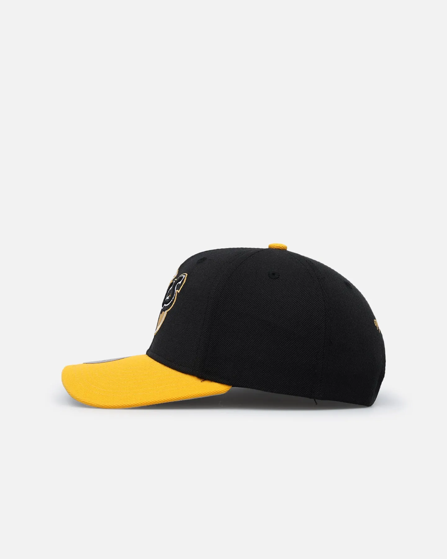 Mitchell & Ness Seattle SuperSonics "Enter The Dragon" Pro Crown Snapback Black/Ochre sold by Culture Kings product image thumbnail 4