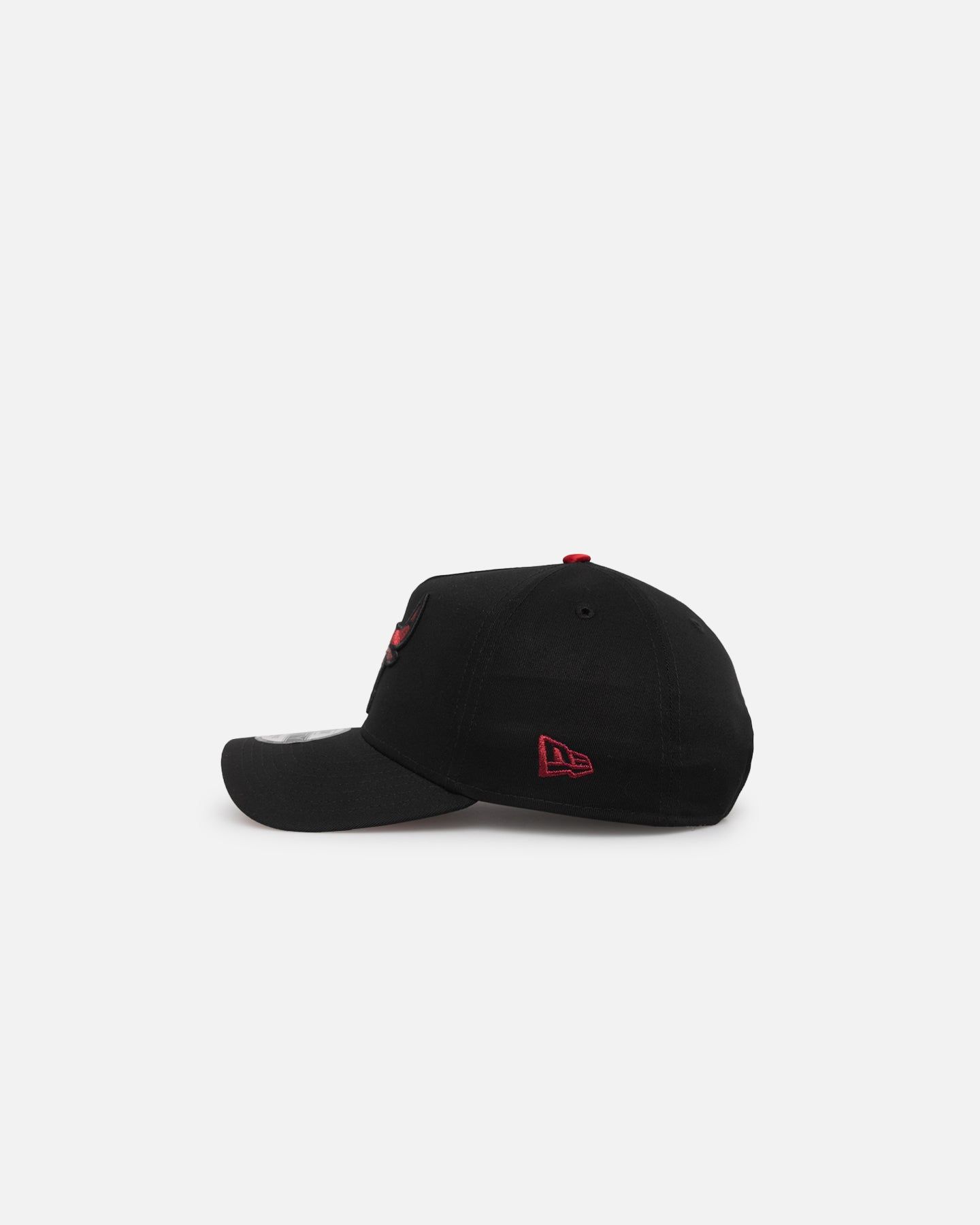 New Era Chicago Bulls 'Satin Scarlet' 9FORTY A-Frame Snapback Black/Scarlet sold by Culture Kings product image thumbnail 5