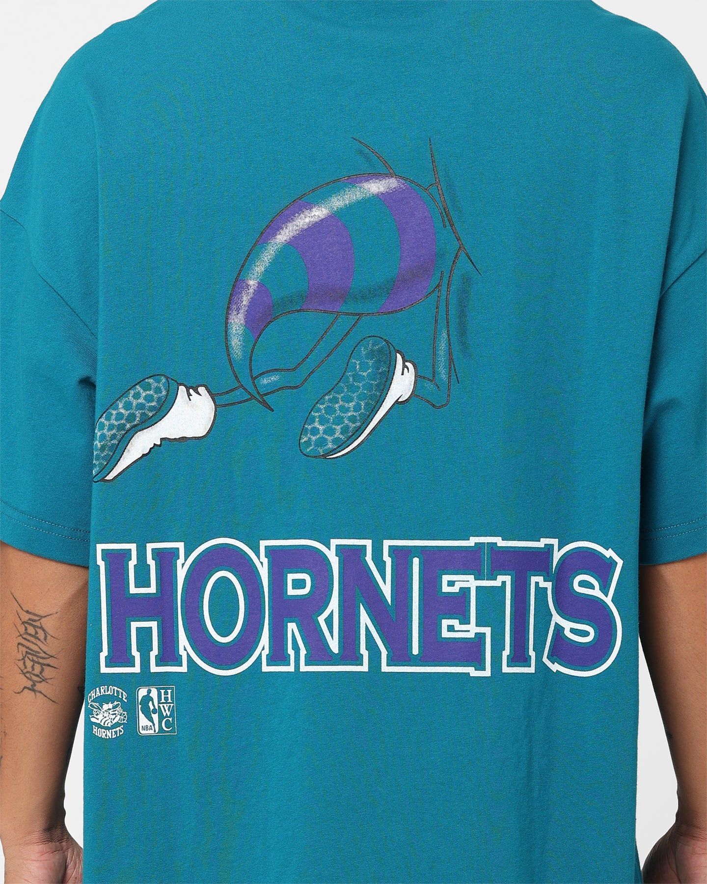 Mitchell & Ness Charlotte Hornets Break Free T-Shirt Hornets Teal sold by Culture Kings product image thumbnail 5