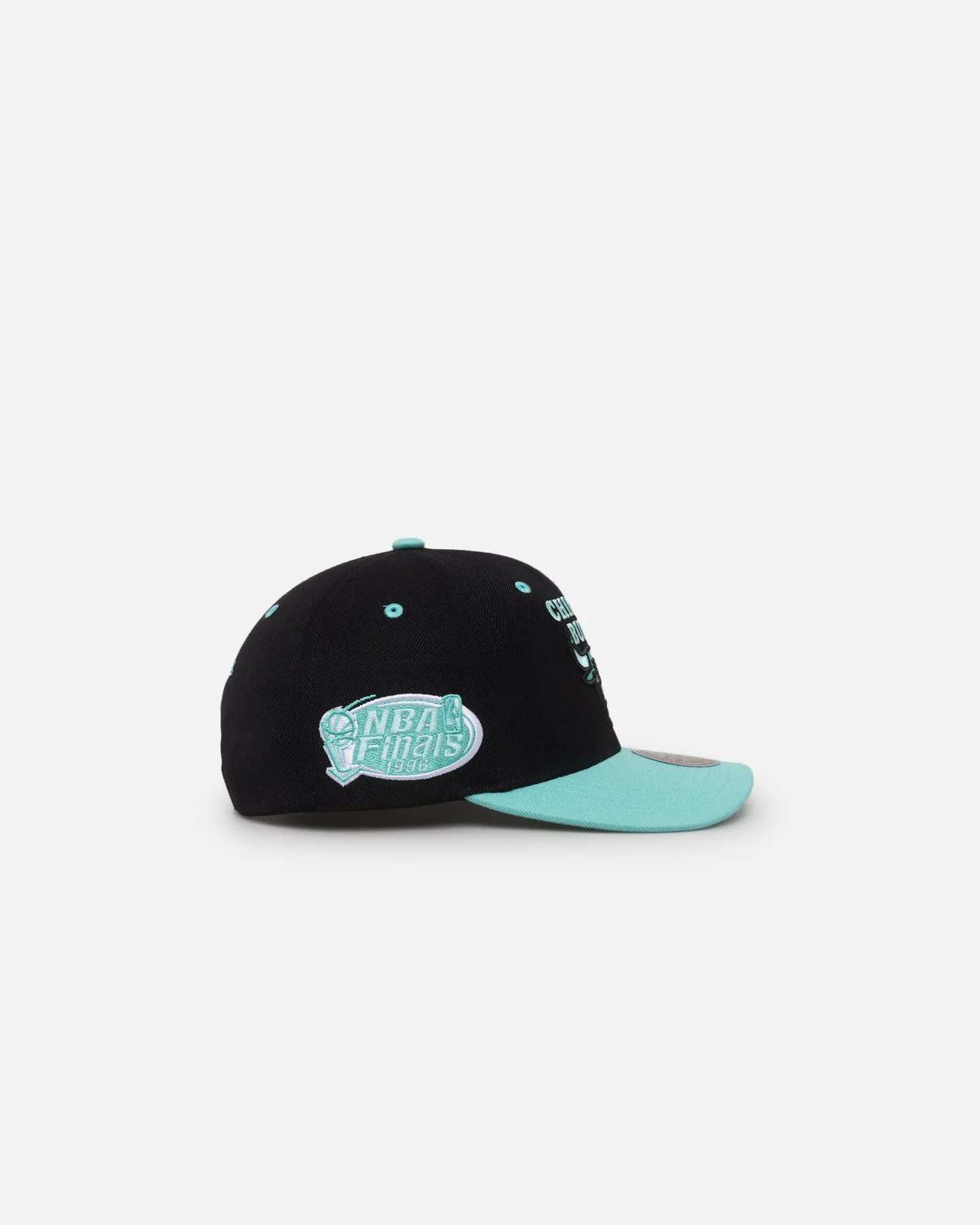 Mitchell & Ness Chicago Bulls "Ice Blue" Script Origin Snapback Black/Ice Blue sold by Culture Kings product image thumbnail 3