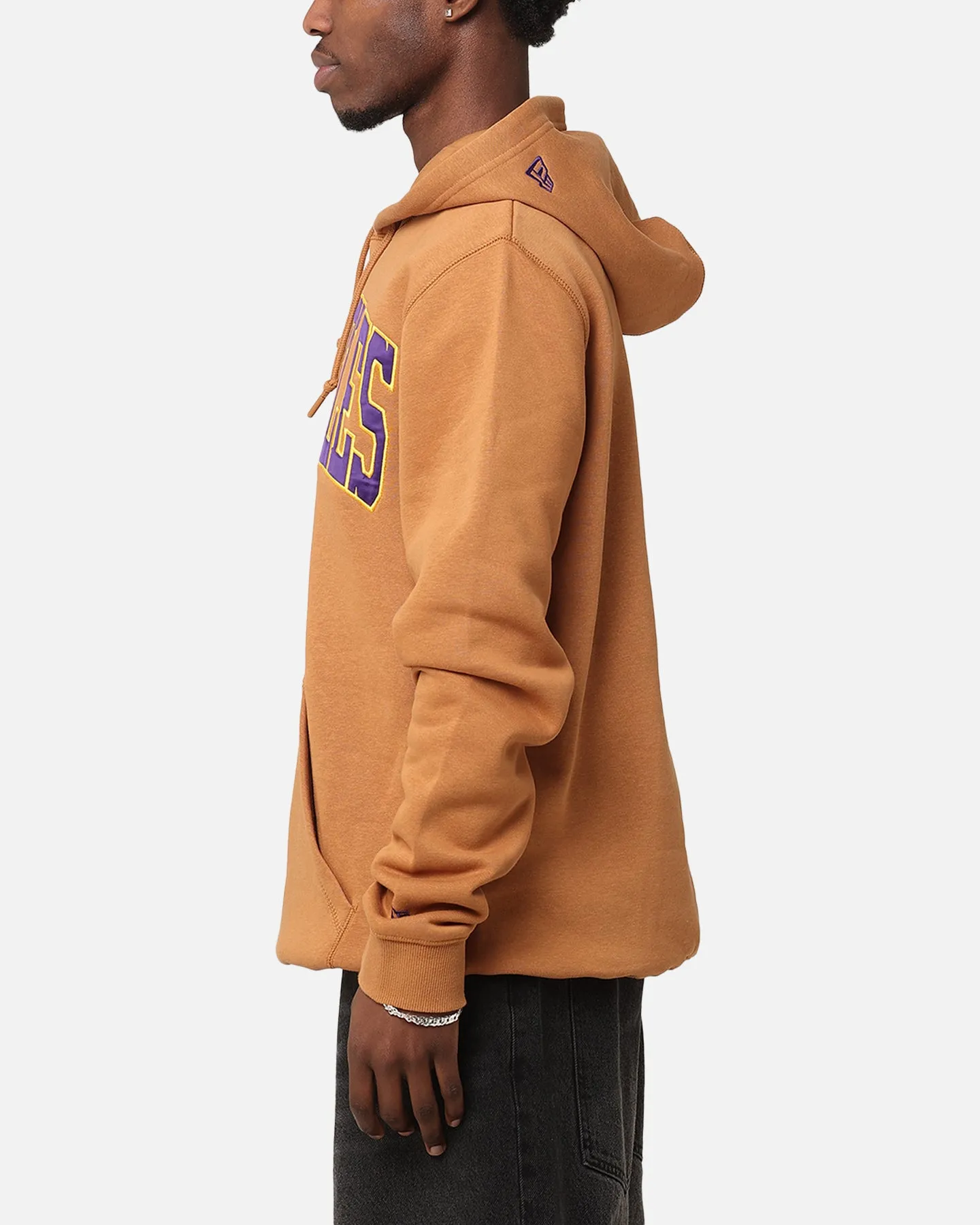 New Era Los Angeles Lakers Pullover Hoodie Medium Beige sold by Culture Kings product image thumbnail 5