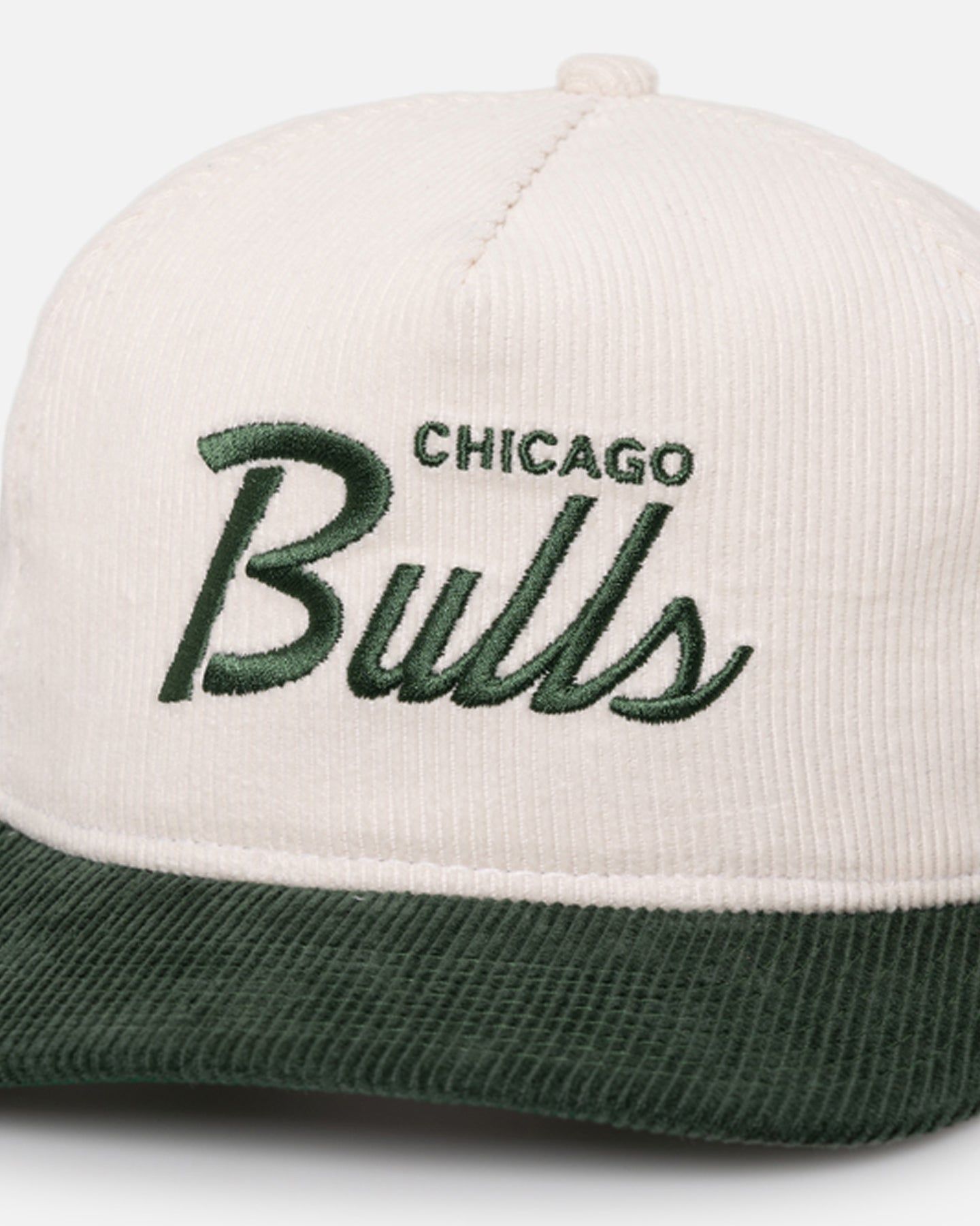 New Era Chicago Bulls 'Currency Corduroy' Golfer Pre-Curved Snapback Chrome White sold by Culture Kings product image thumbnail 2