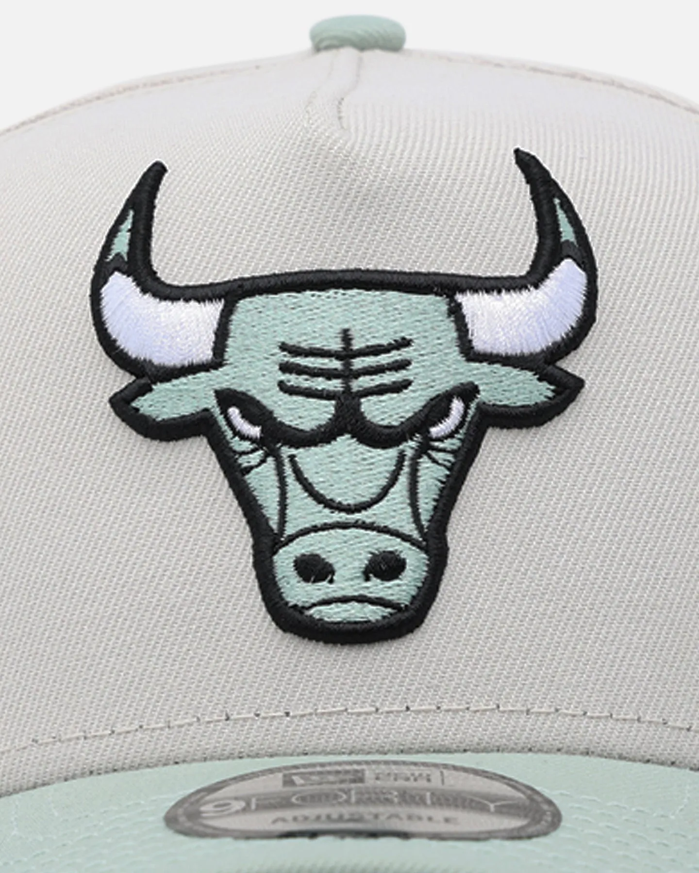 New Era Chicago Bulls 'Sea Glass' 9FORTY A-Frame Snapback Stone/Green sold by Culture Kings product image thumbnail 5
