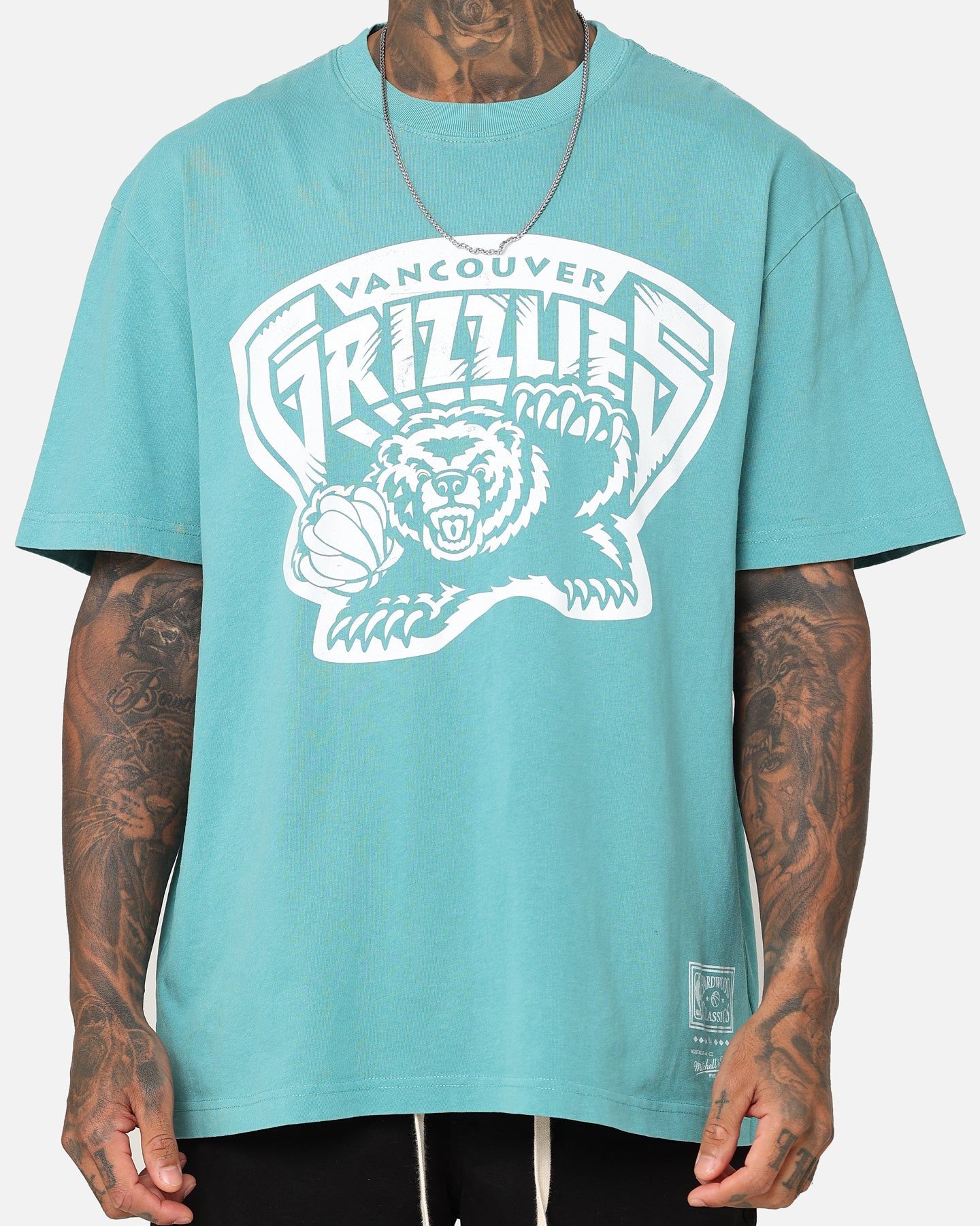 Mitchell & Ness Memphis Grizzlies XL Logo One Colour T-Shirt Faded Teal sold by Culture Kings product image thumbnail 3