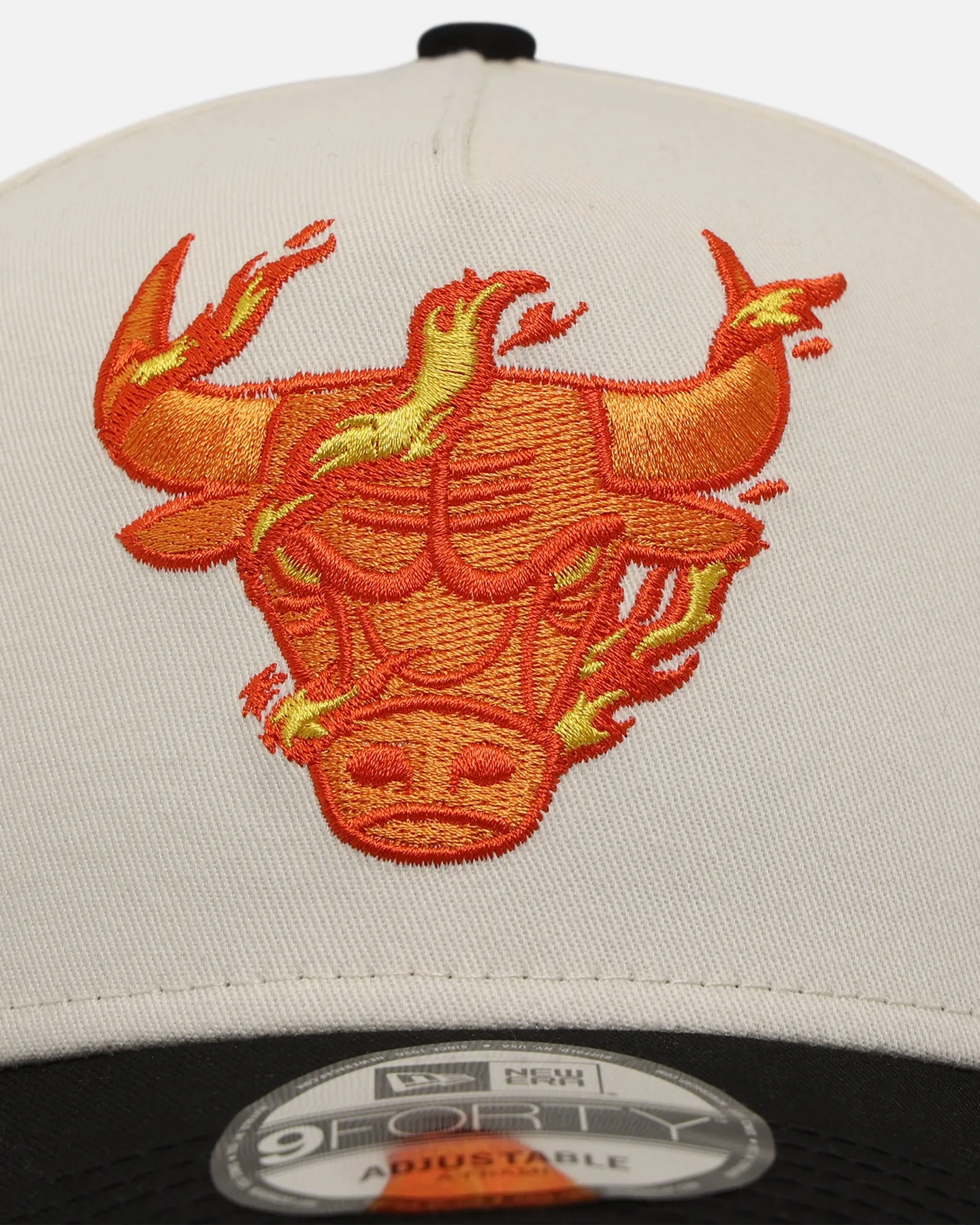 New Era Chicago Bulls 'Flame' 9FORTY A-Frame Snapback Chrome White/Black sold by Culture Kings product image thumbnail 5