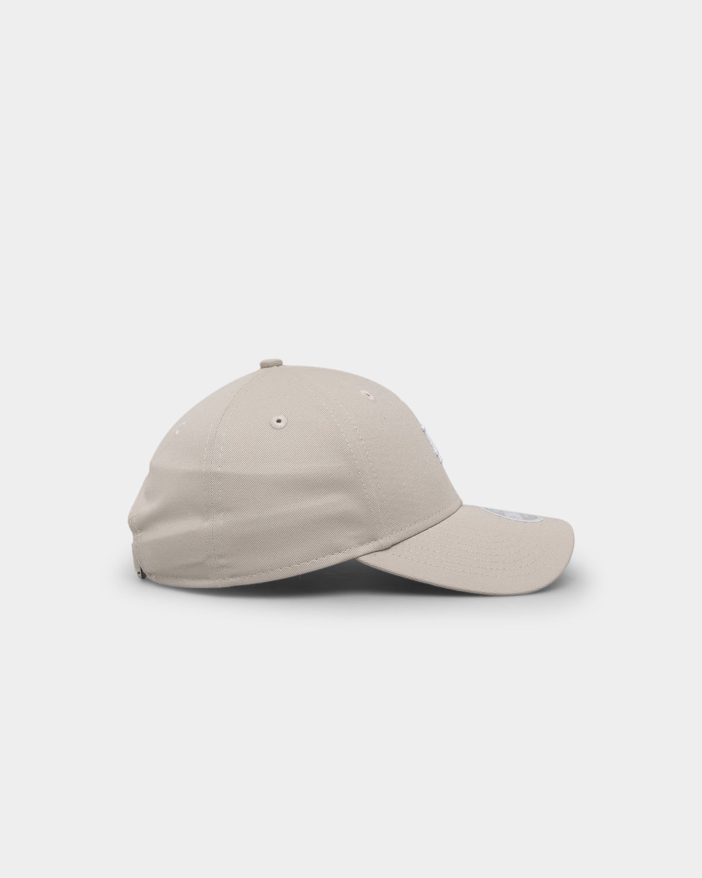 New Era Los Angeles Dodgers 9FORTY Casual Strapback Light Beige sold by Culture Kings product image thumbnail 3