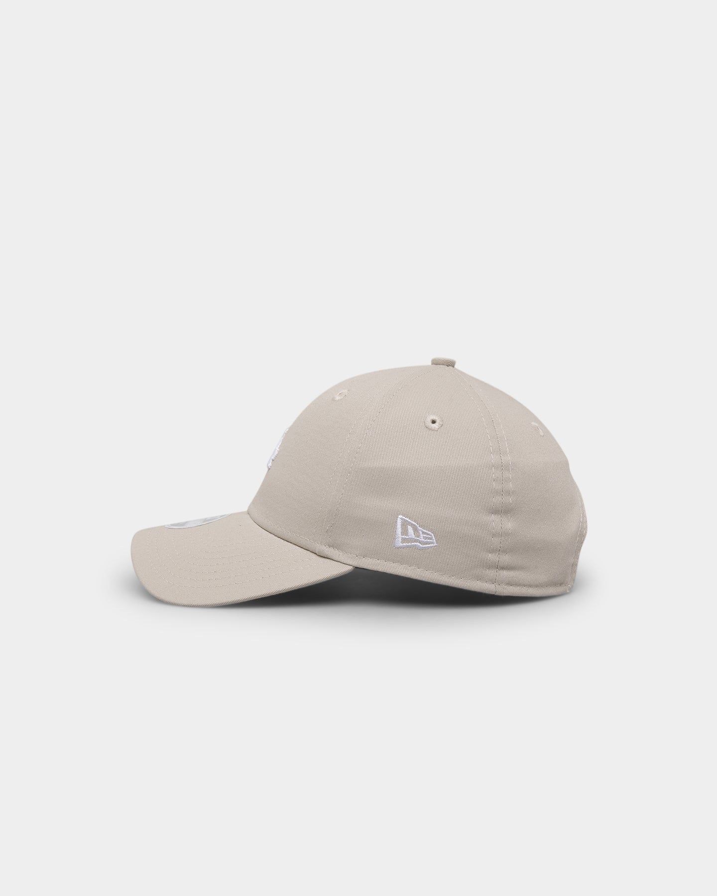 New Era Los Angeles Dodgers 9FORTY Casual Strapback Light Beige sold by Culture Kings product image thumbnail 4