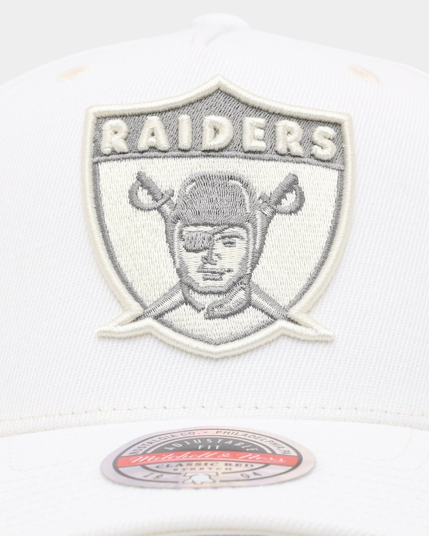 Mitchell & Ness Las Vegas Raiders 'State Of Mind' Snapback Vintage White sold by Culture Kings product image thumbnail 5