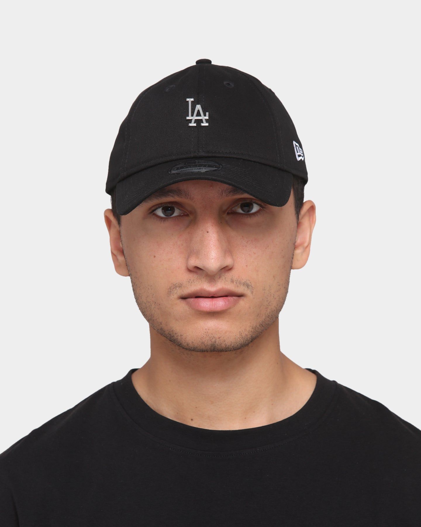 New Era Los Angeles Dodgers Mini Metal 9TWENTY Strapback Black/Silver sold by Culture Kings product image thumbnail 2