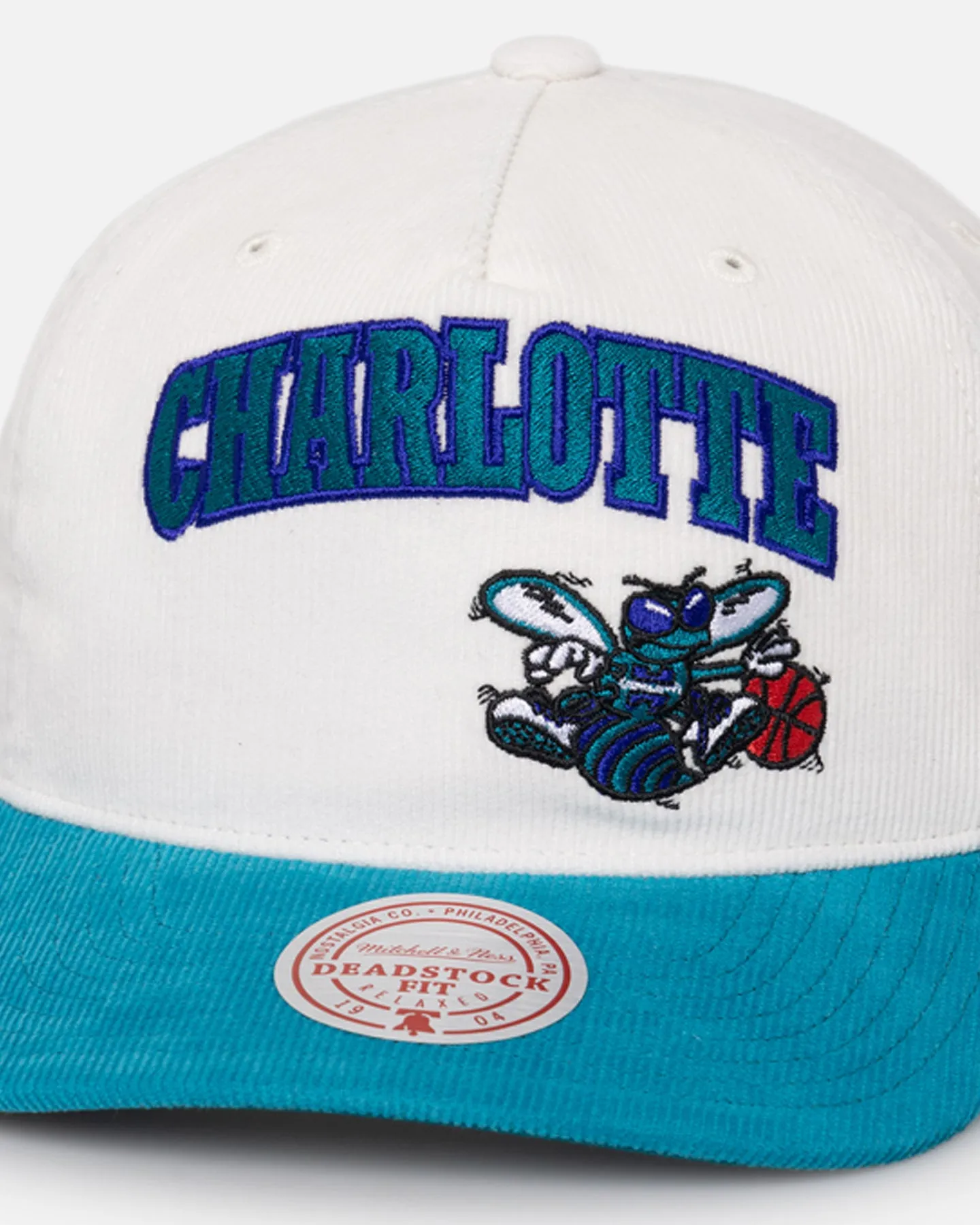 Mitchell & Ness Charlotte Hornets History Origin Snapback White/Teal sold by Culture Kings product image thumbnail 2