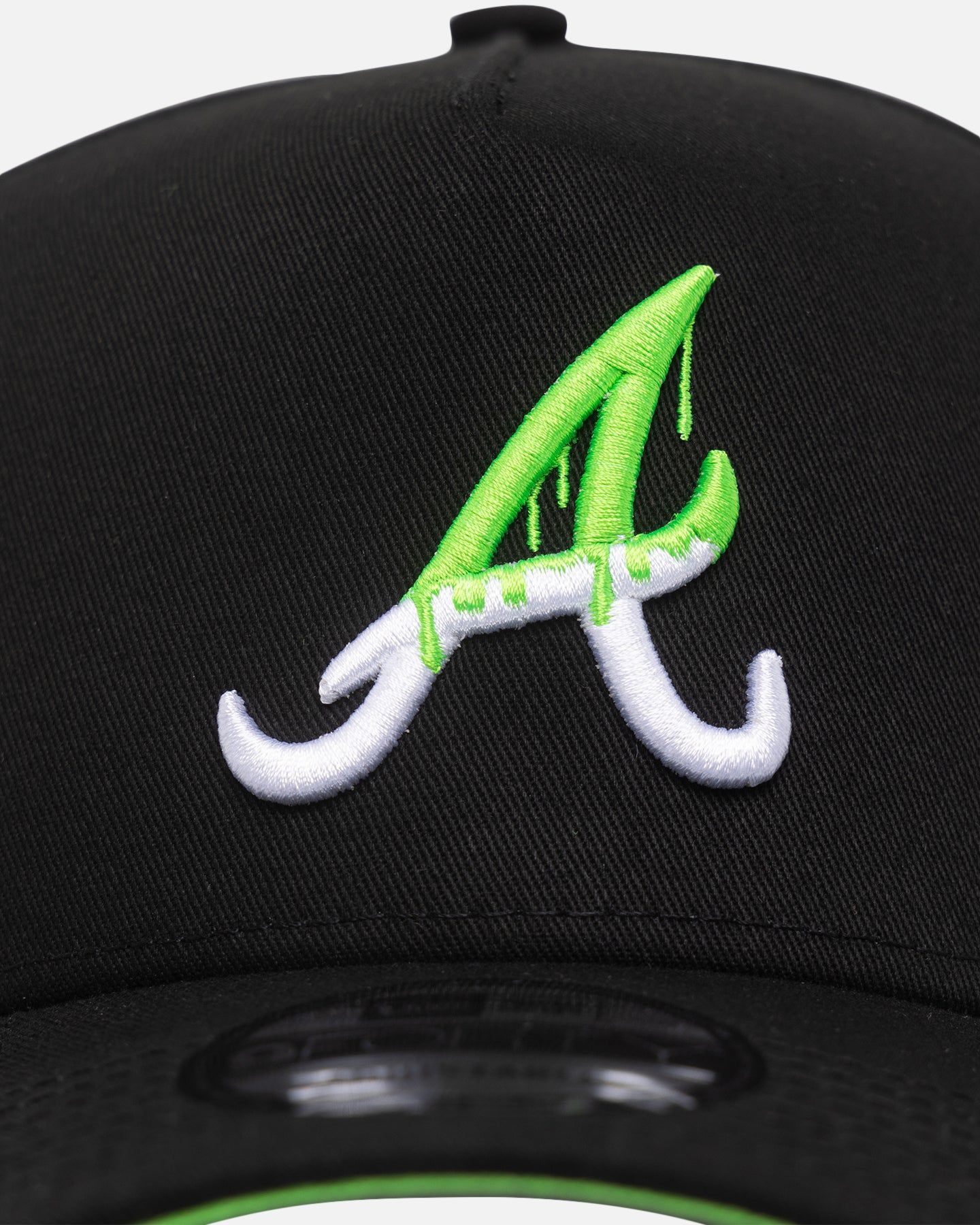 New Era Atlanta Braves "Drip Logo" 9FORTY A-Frame Snapback Black/White/Green sold by Culture Kings product image thumbnail 5