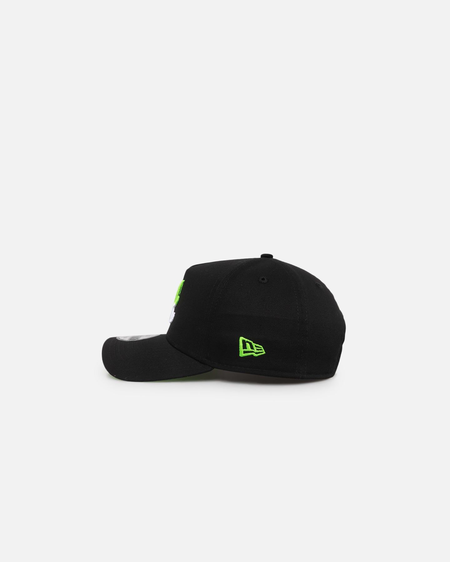 New Era Atlanta Braves "Drip Logo" 9FORTY A-Frame Snapback Black/White/Green sold by Culture Kings product image thumbnail 4