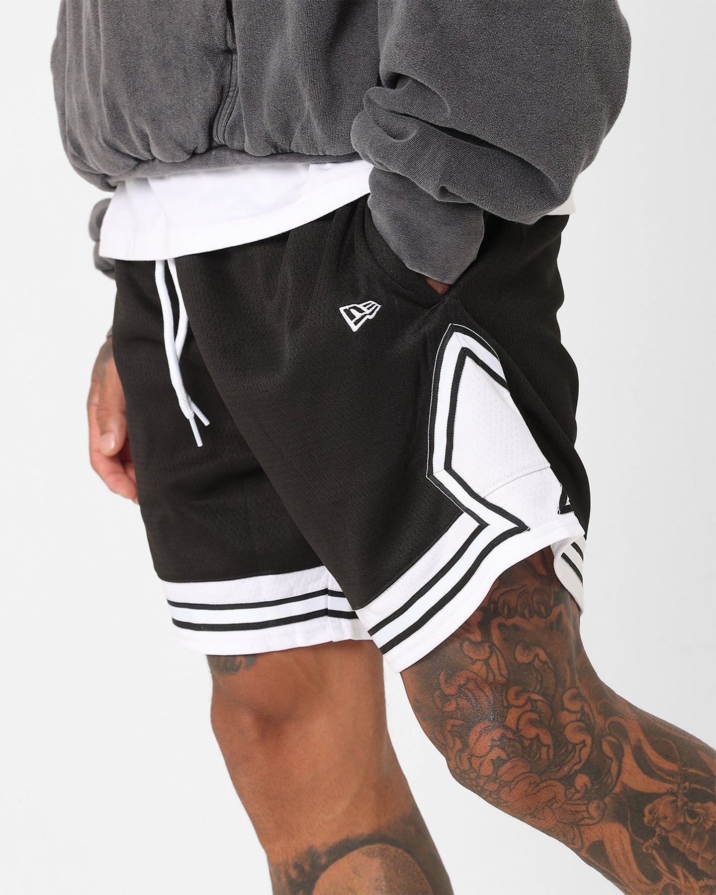 New Era Diamond Tipping Shorts Black sold by Culture Kings product image thumbnail 3