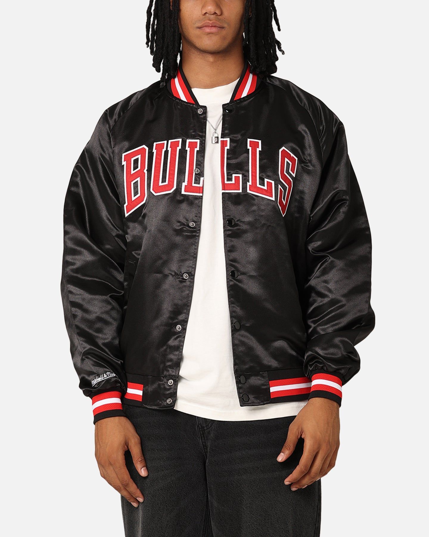 Mitchell & Ness Chicago Bulls Lightweight Satin Jacket Black sold by Culture Kings